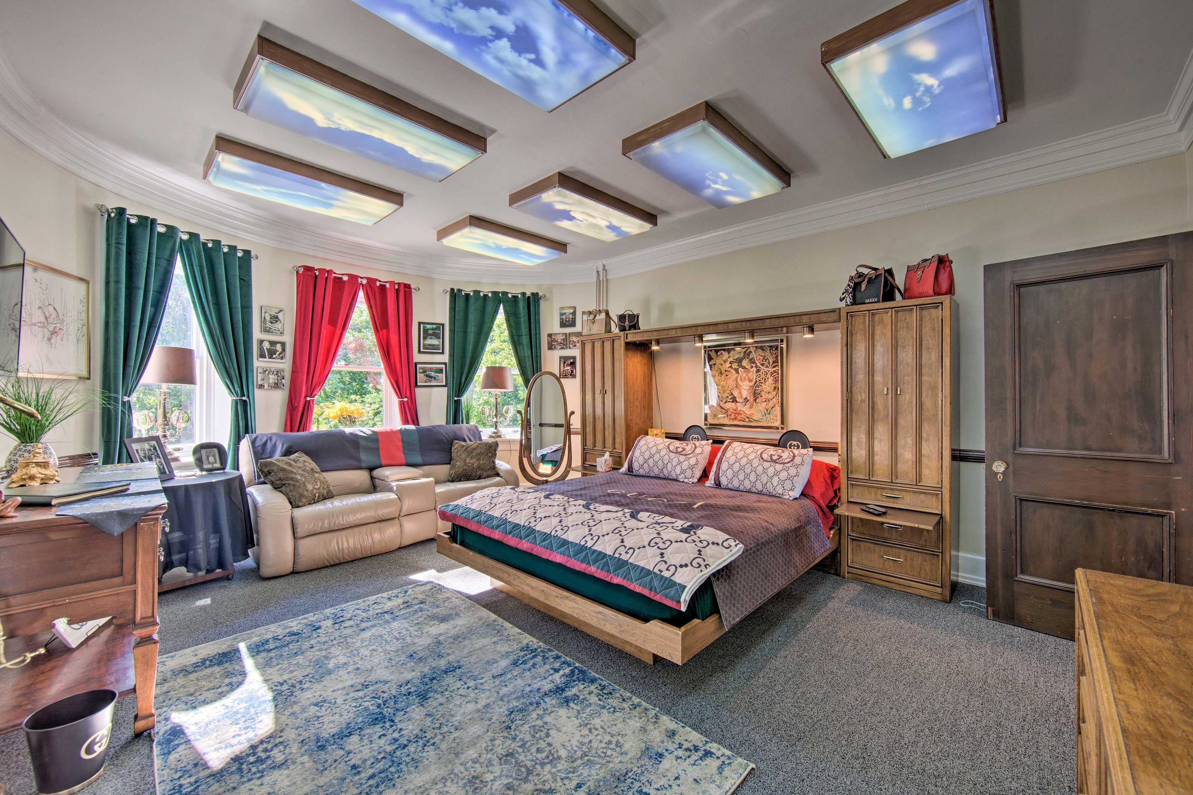 Bedroom 1 | King Bed | Linens Provided | 2nd Floor