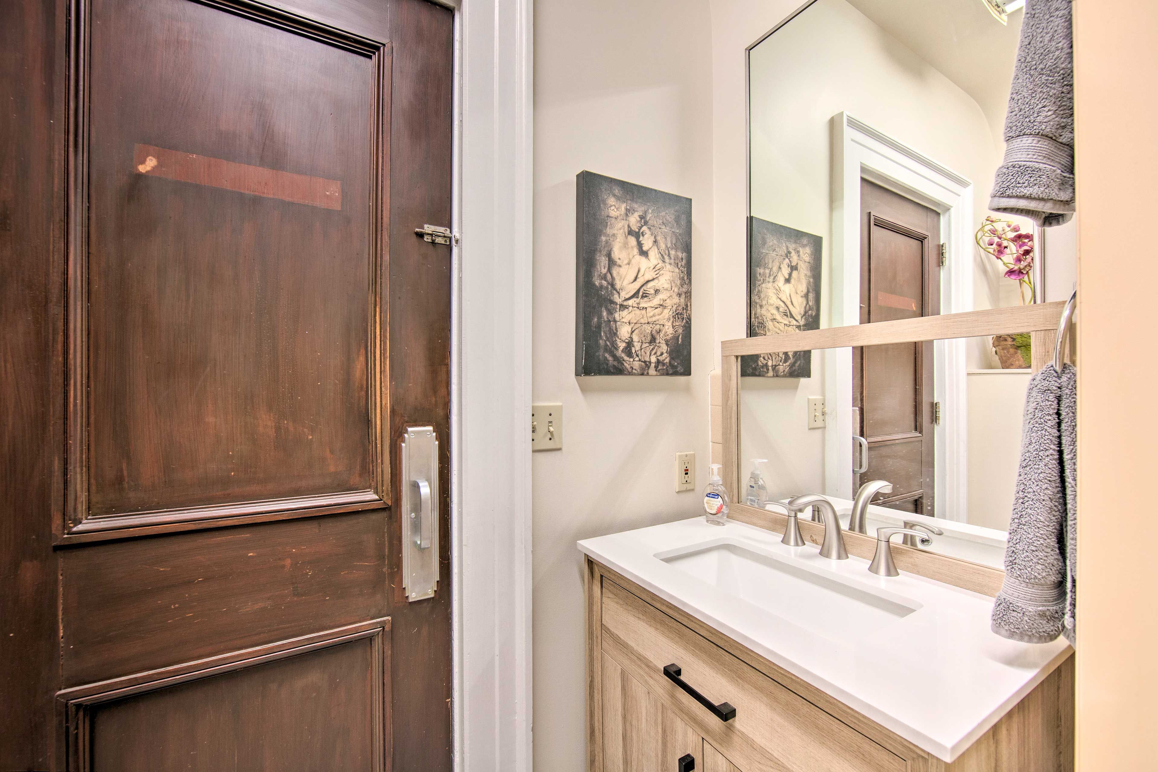 Half Bathroom | 1st Floor