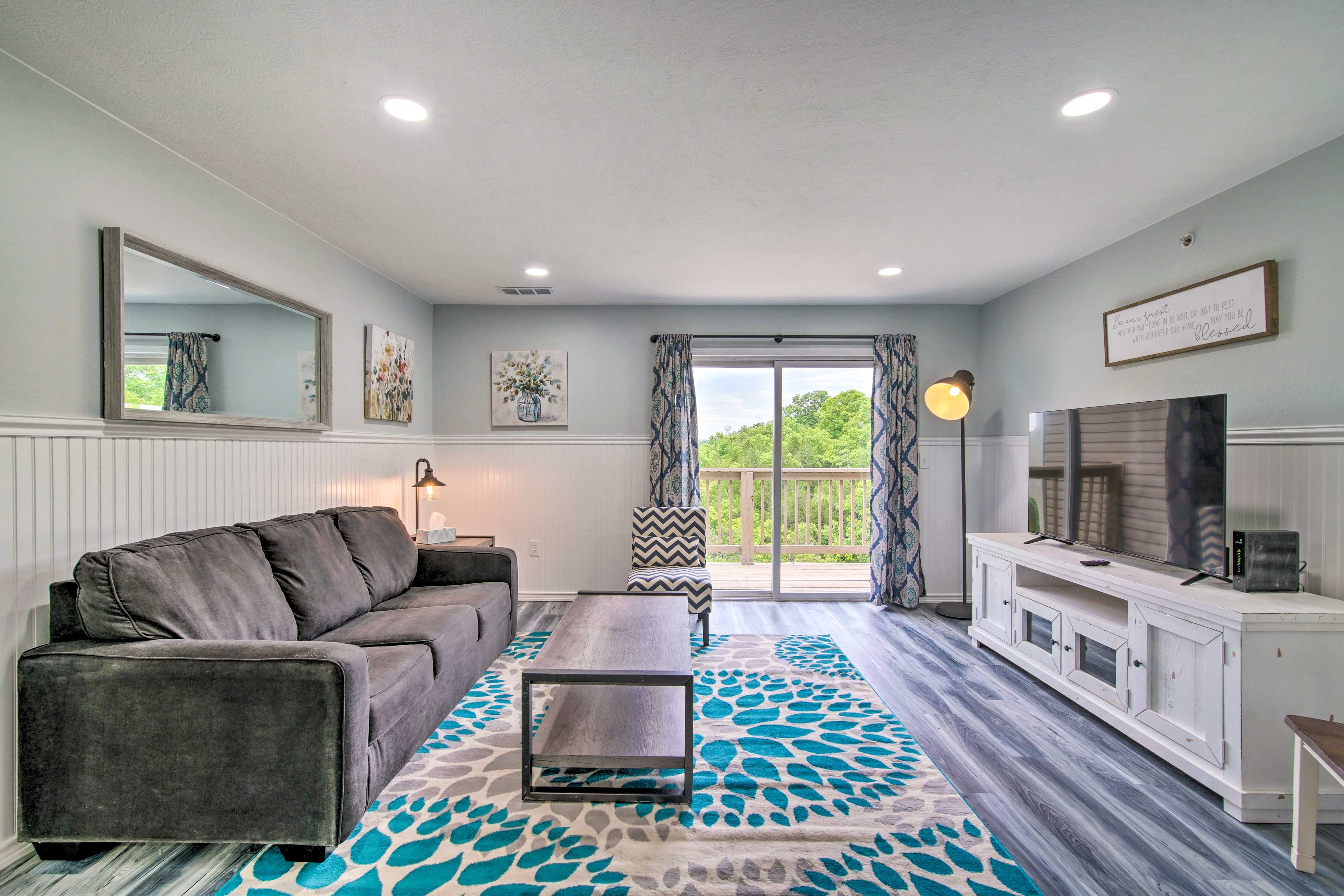 Living Room | Main Floor | Wireless Internet | Board Games