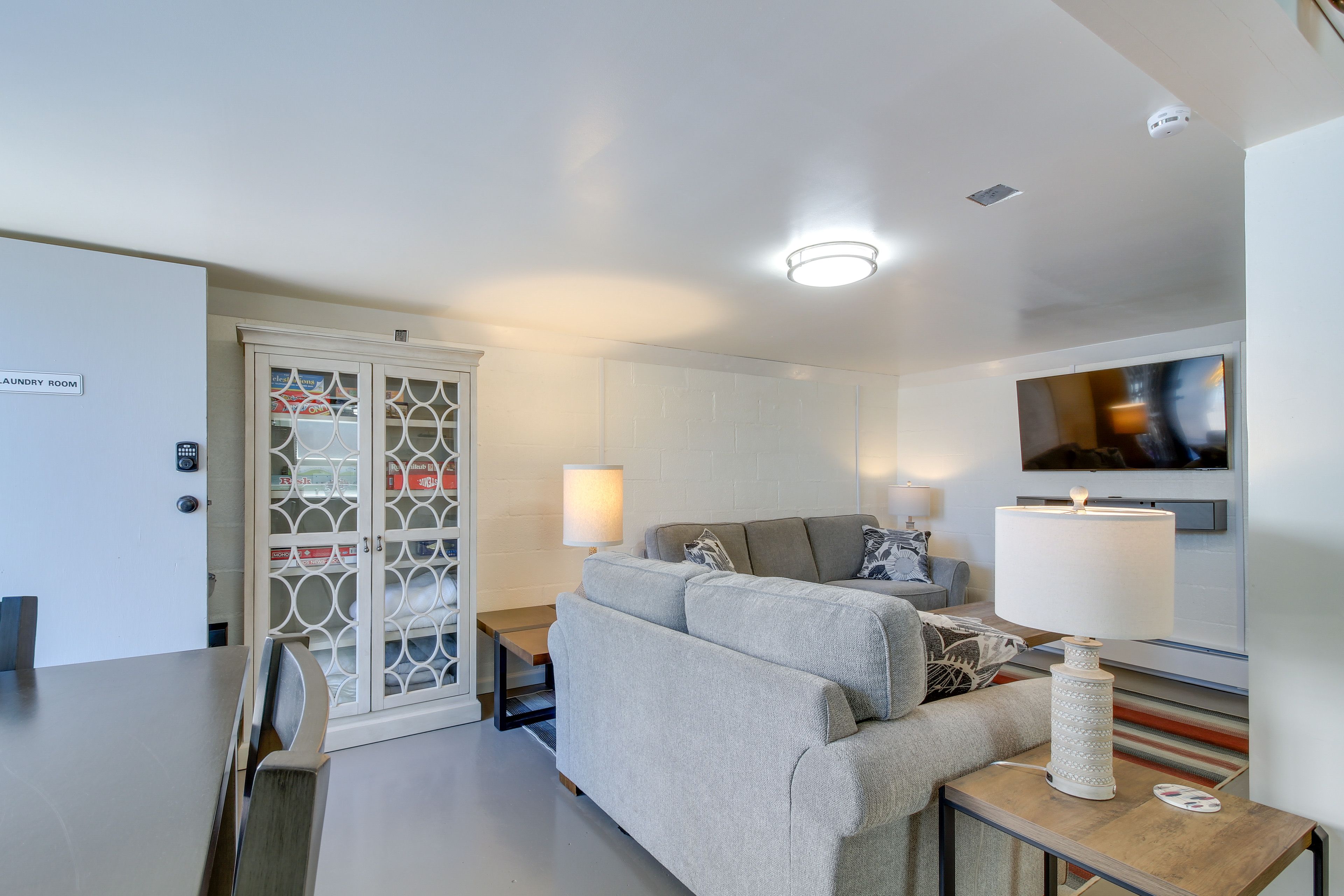 Lounge Area | Board Games