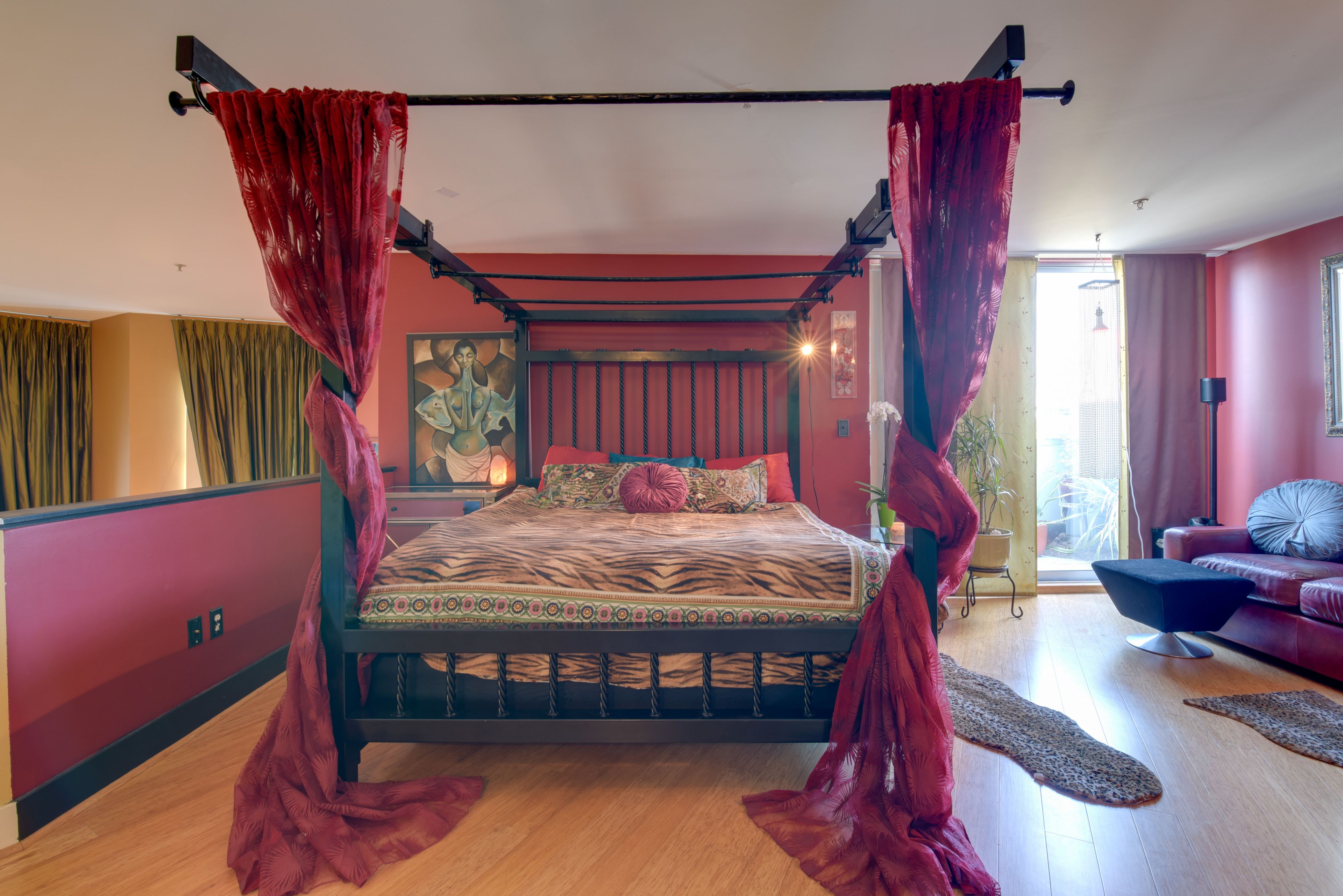 Loft | California King Bed