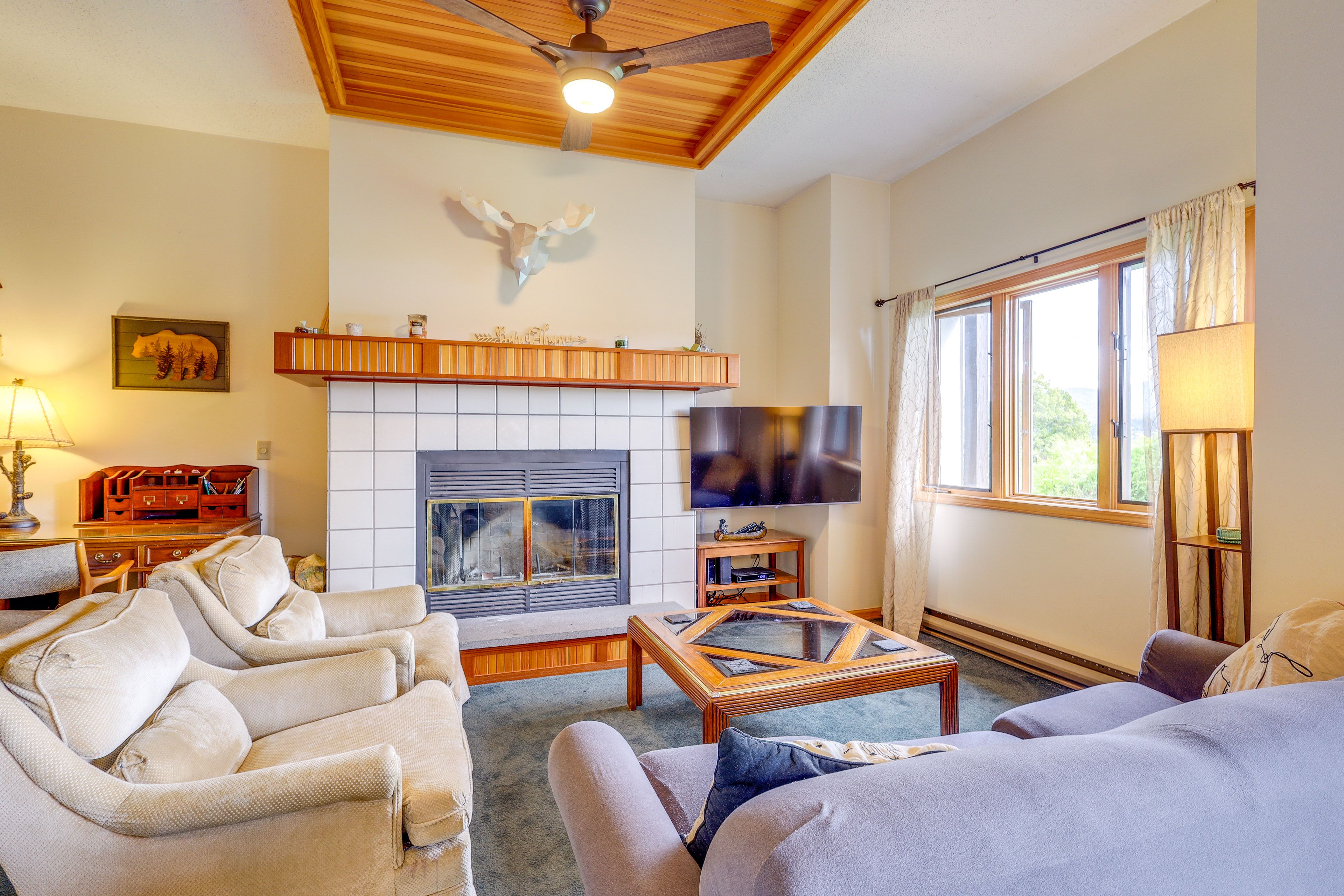 Living Room | Free WiFi | Central Heat