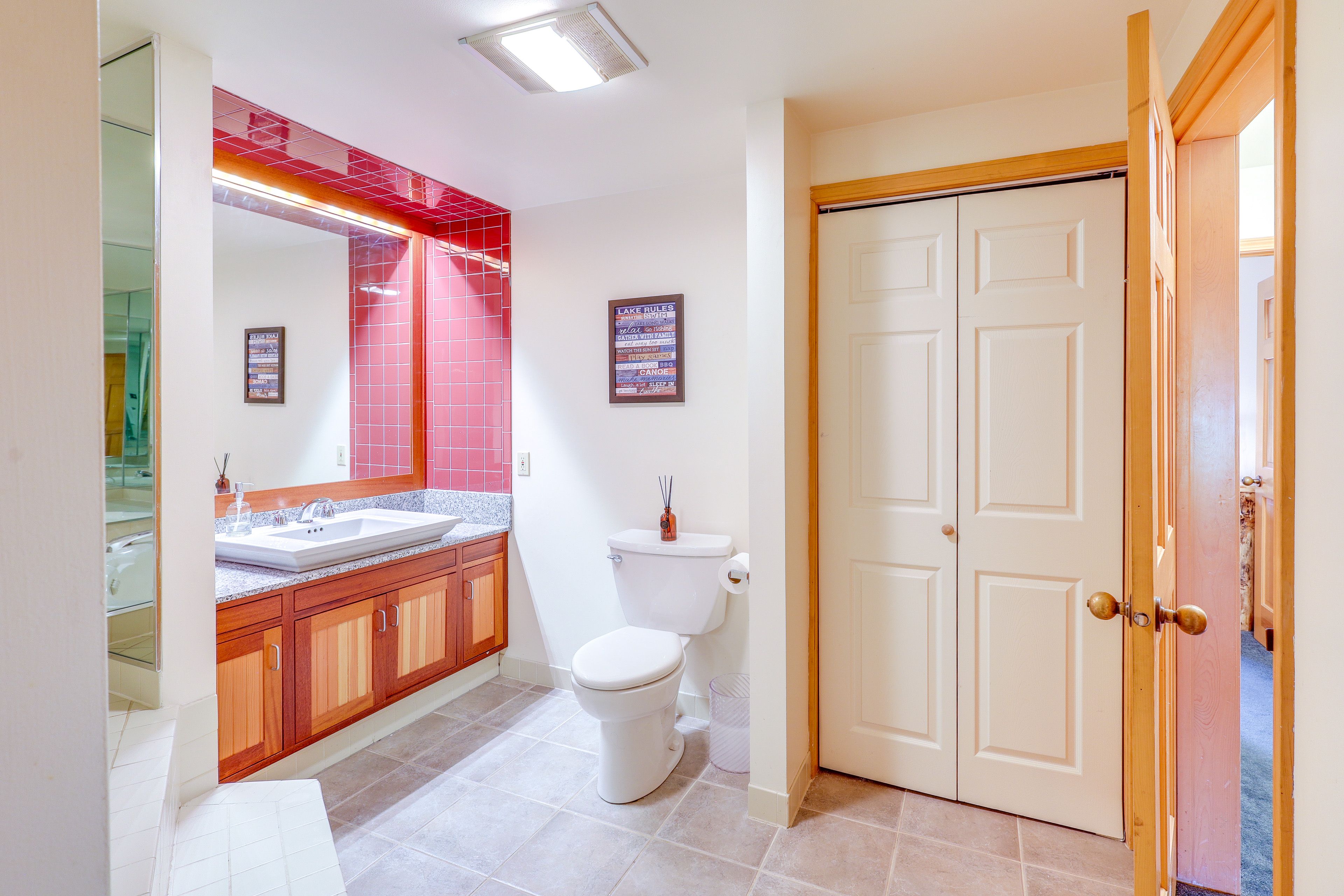 Bathroom | Towels Provided