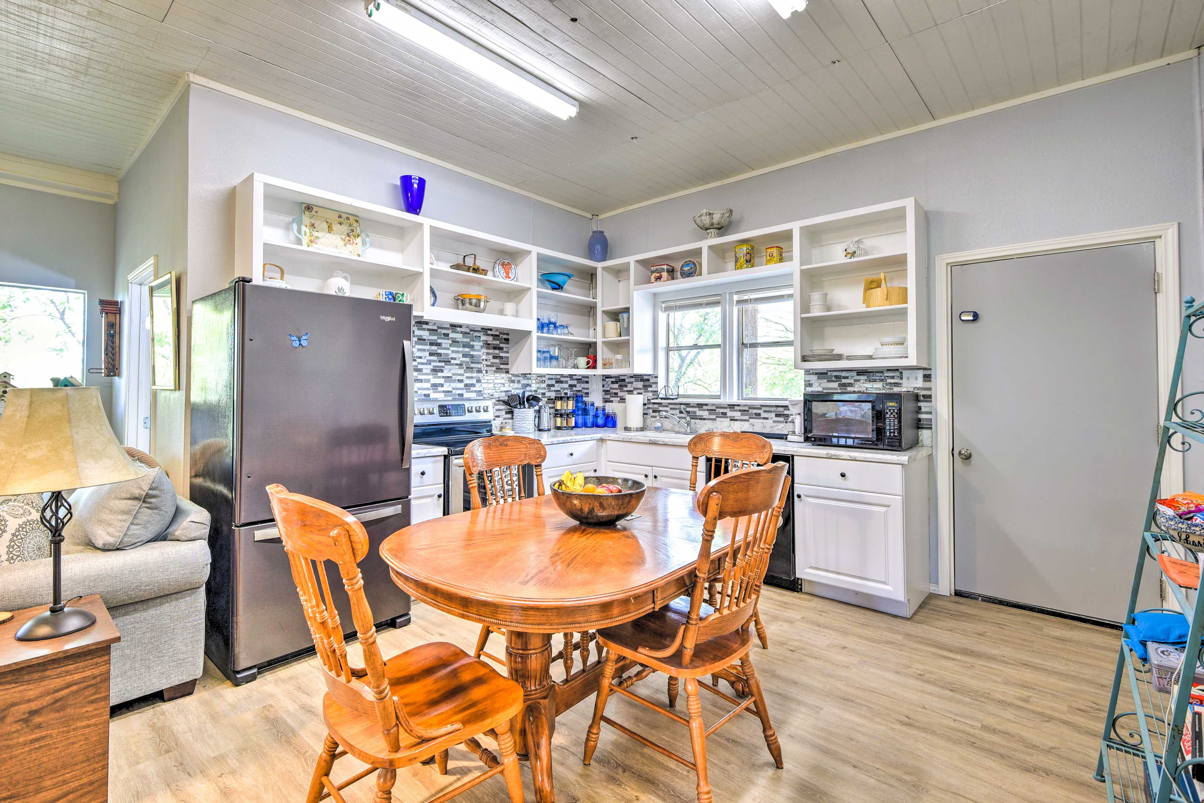 Kitchen | Dining Area