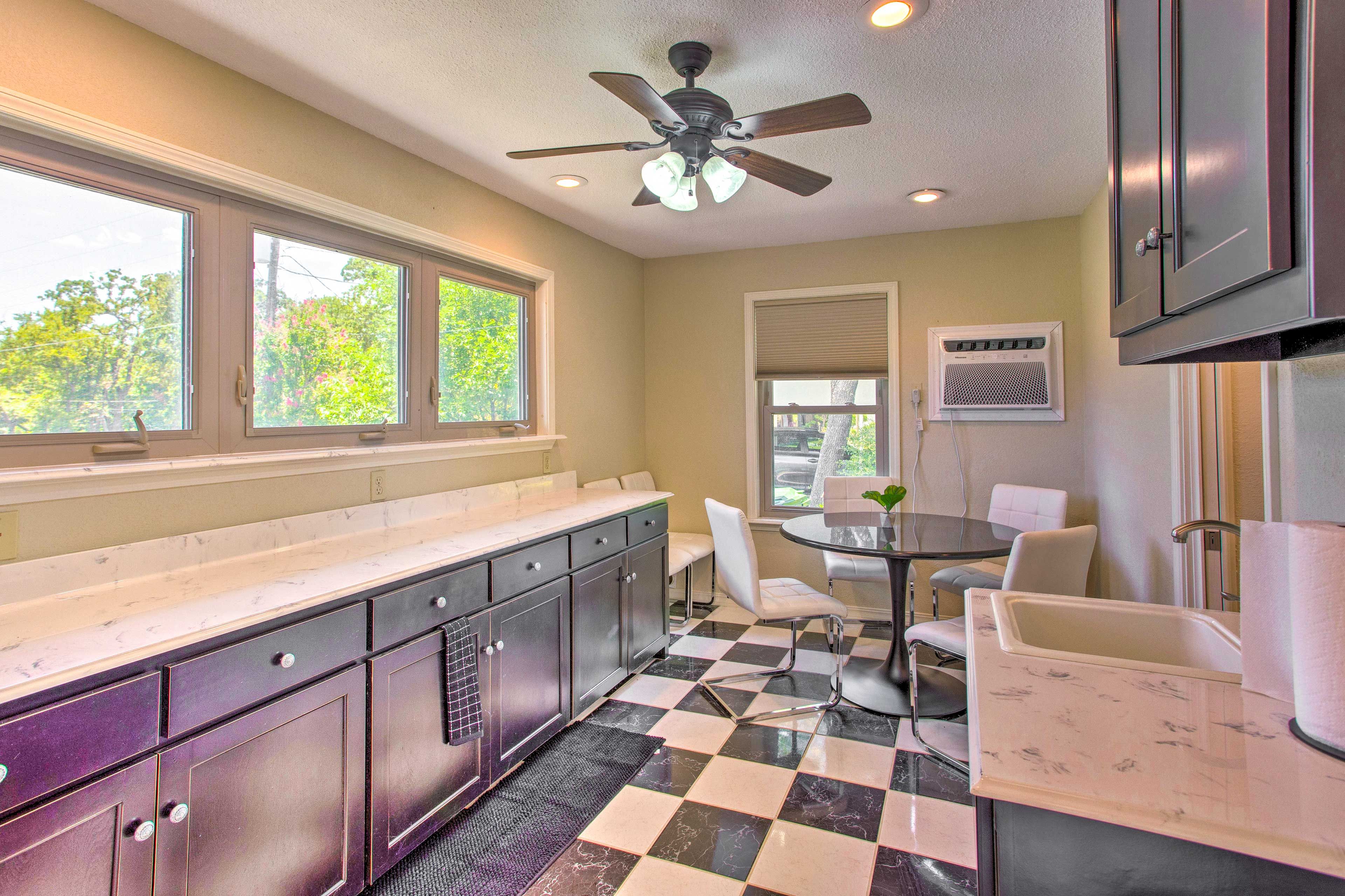 Additional Dining Area