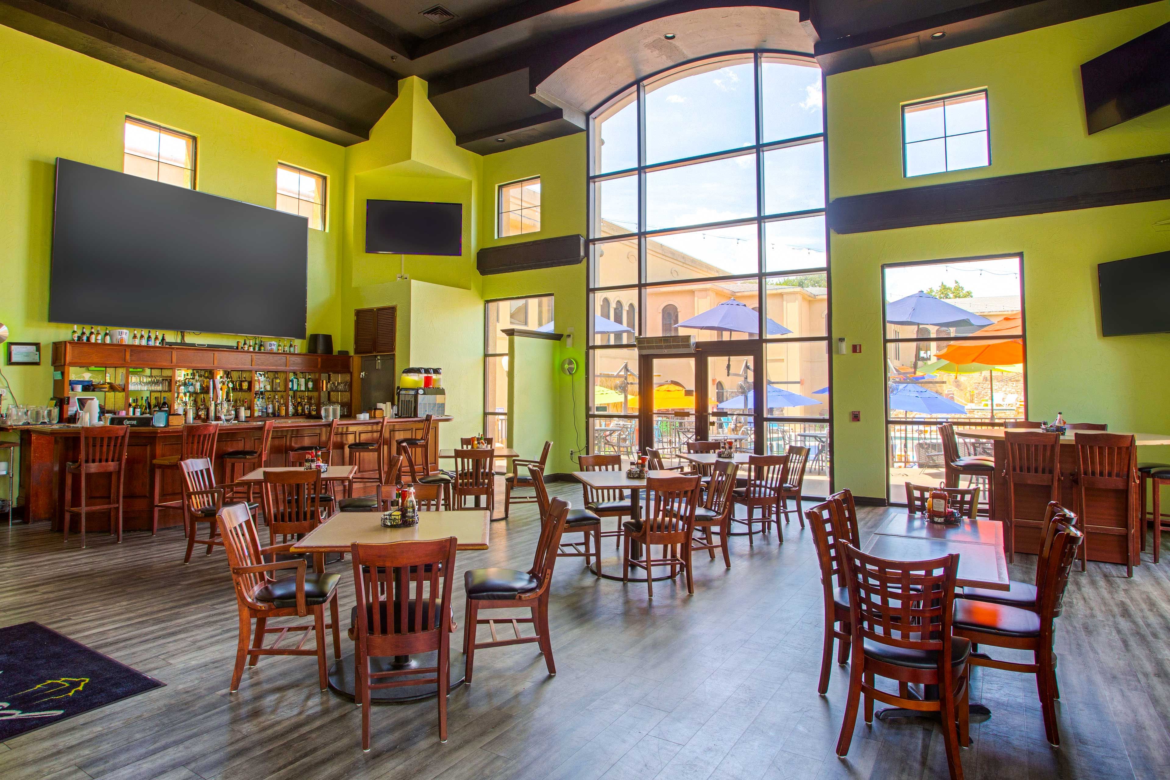 Community Restaurant & Bar
