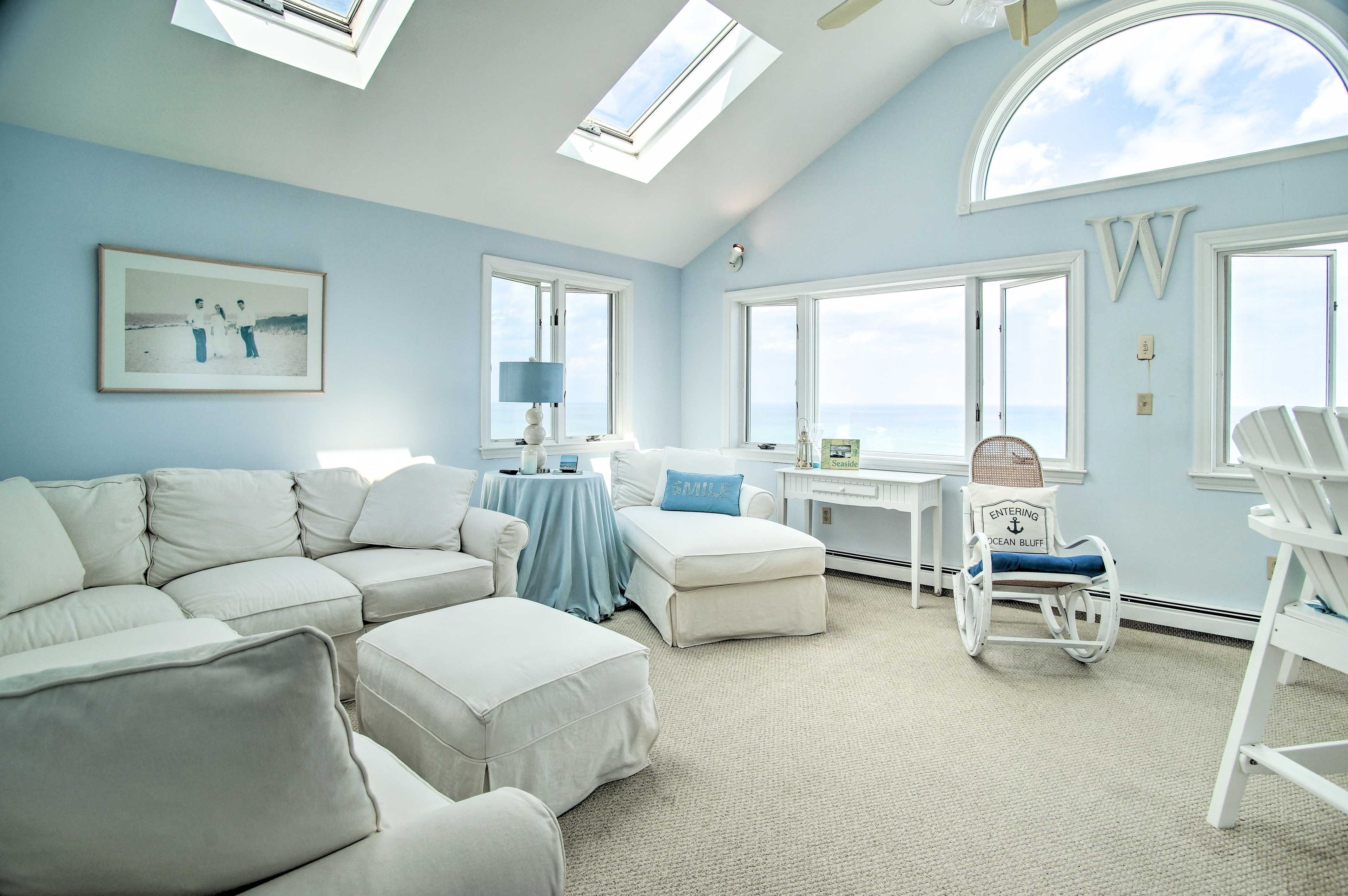 Family Room | Towels & Linens | Complimentary Toiletries