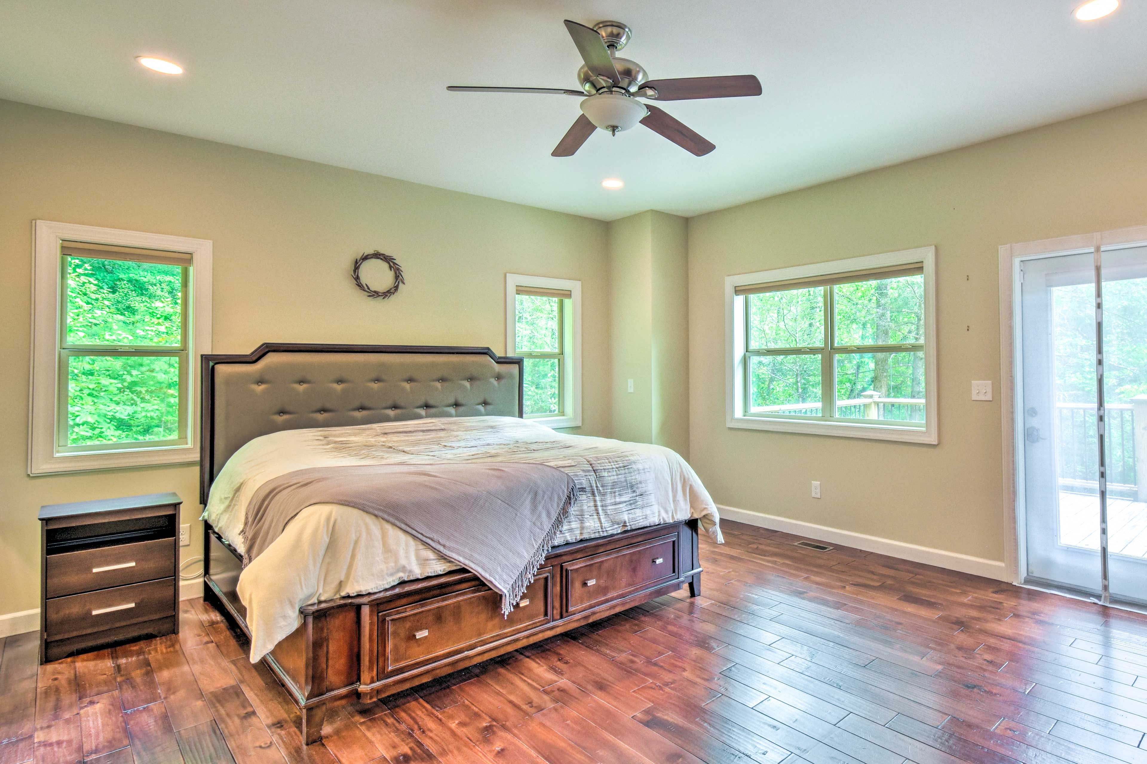 Bedroom 1 | King Bed | Linens Provided