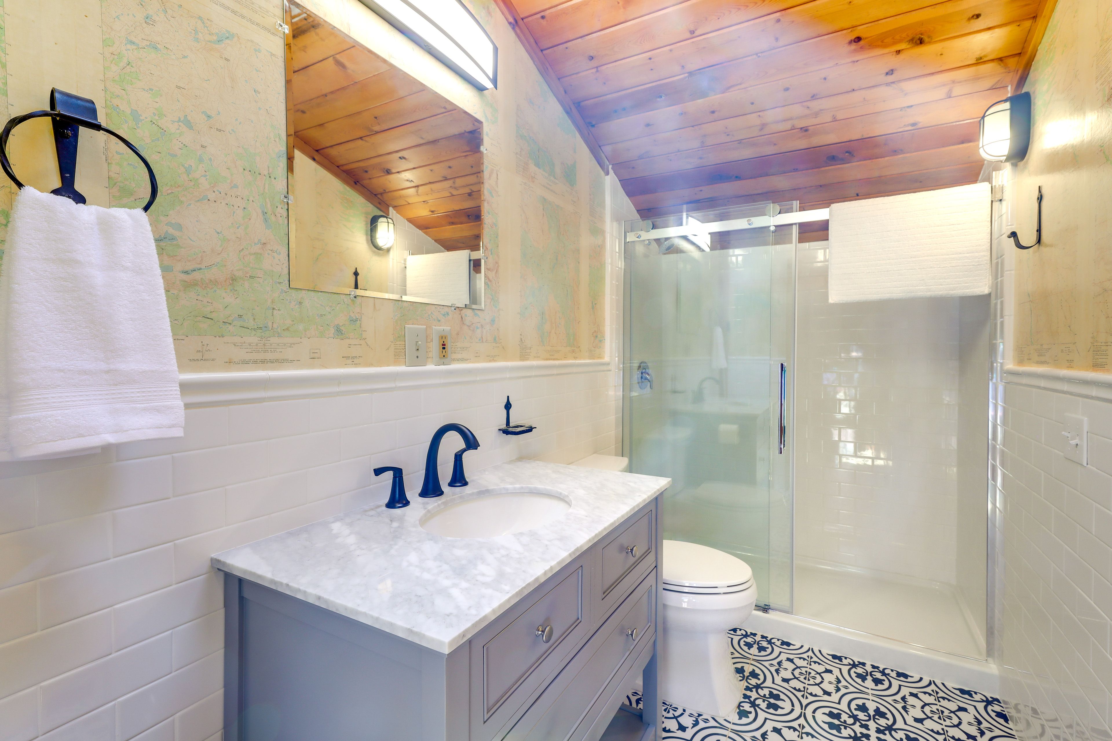 Full Bathroom