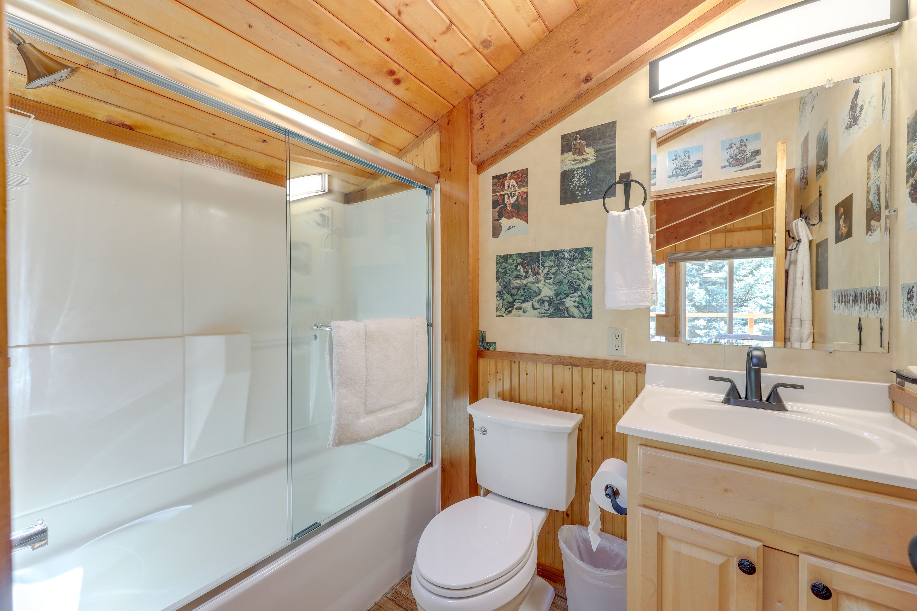 En-Suite Bathroom