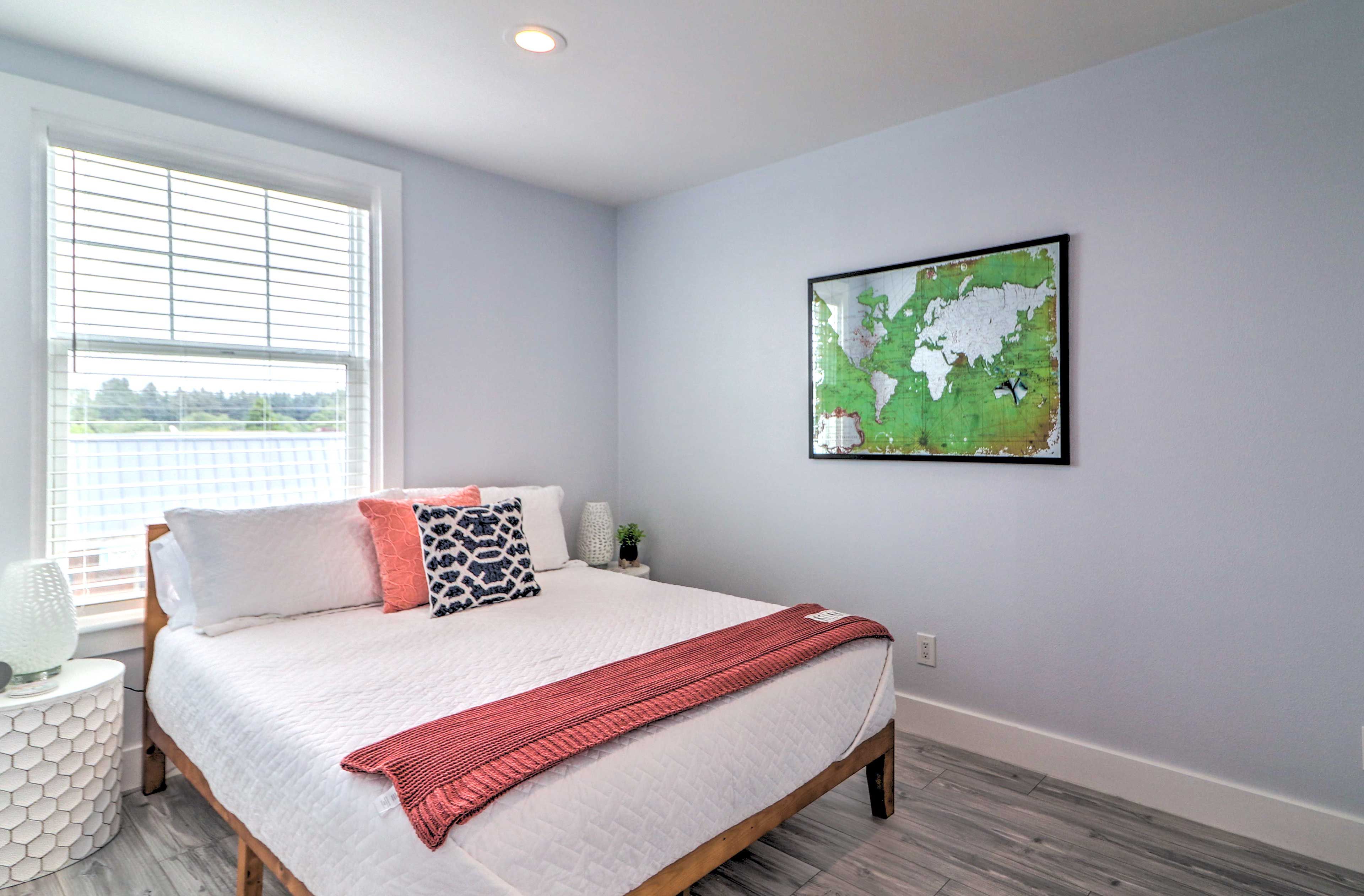Bedroom 2 | Queen Bed