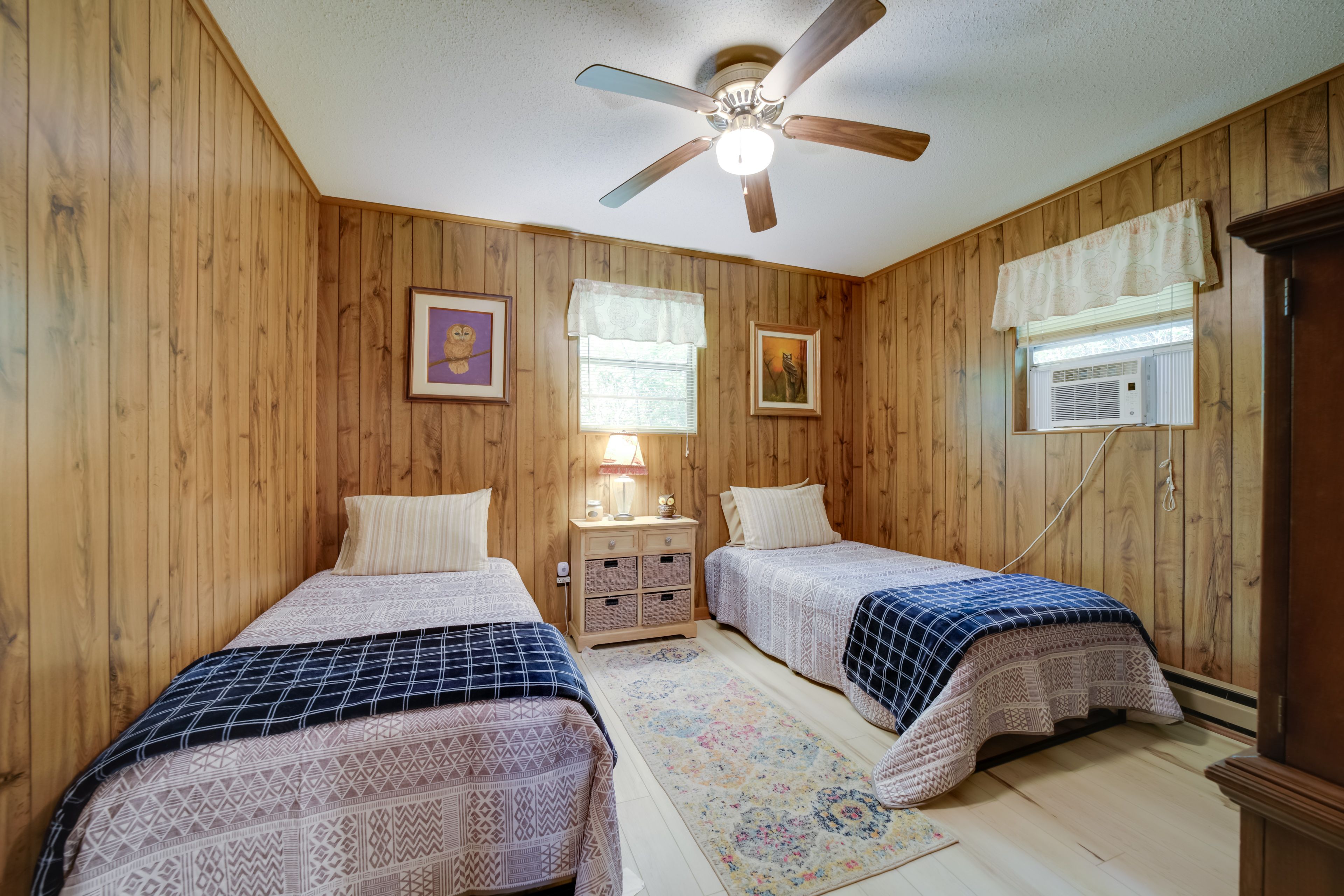 Bedroom 2 | 2 Twin Beds | Ceiling Fans