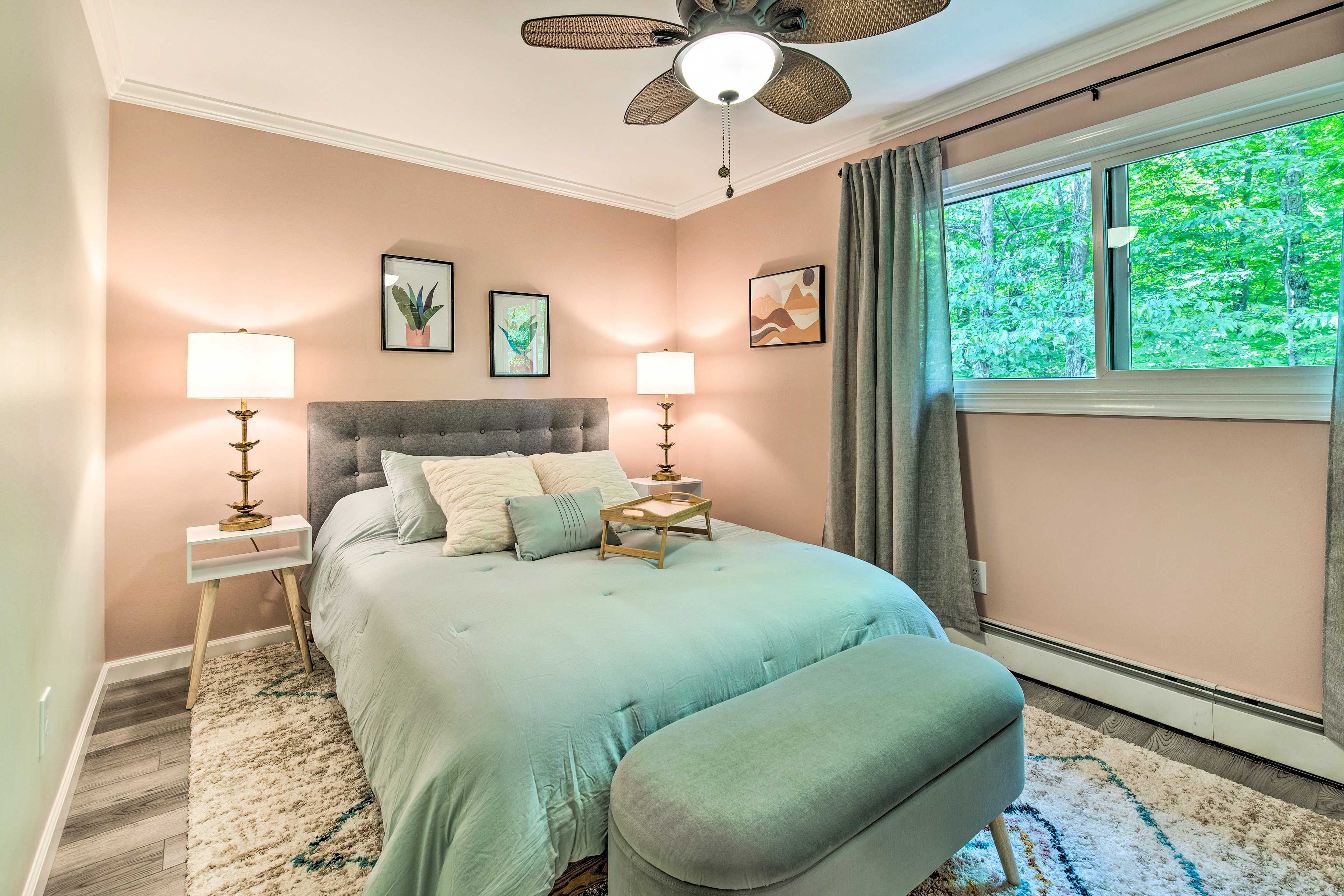 Bedroom 2 | Queen Bed | Main Floor | Ceiling Fans