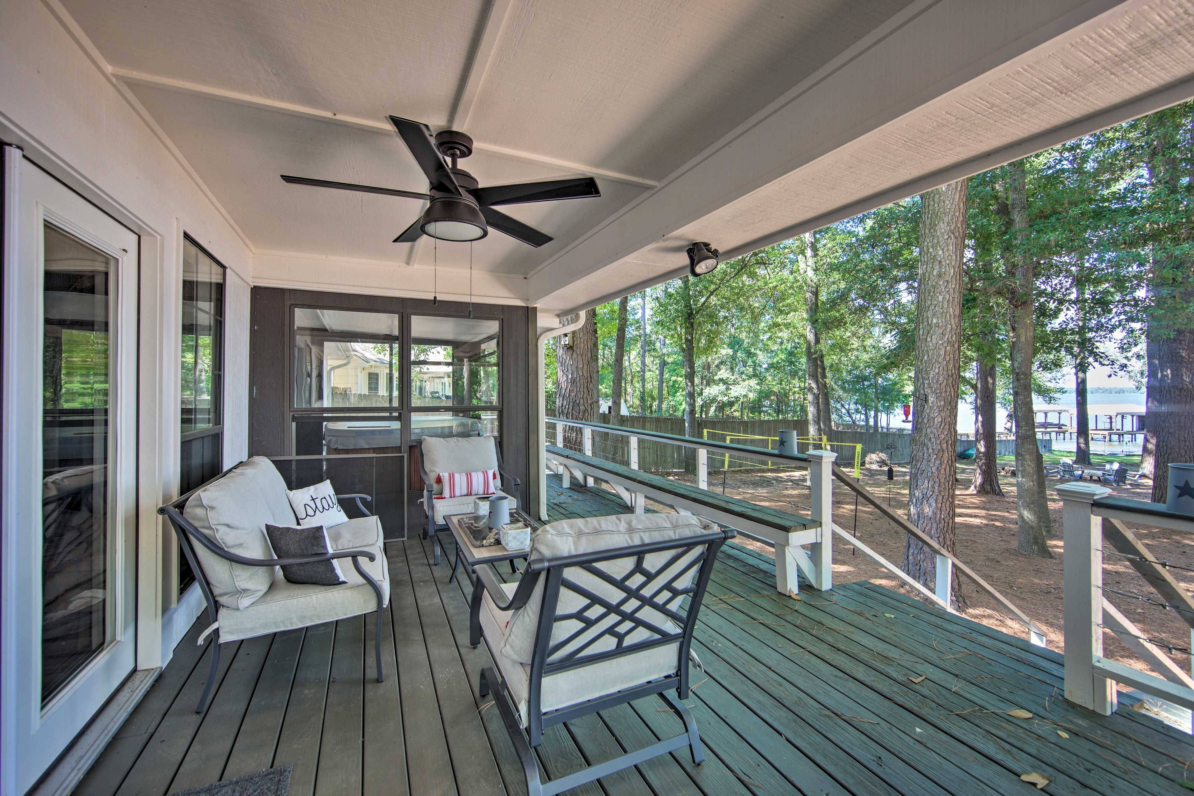 Flint Vacation Rental | 3BR | 2BA | Step-Free Access | 1,700 Sq Ft