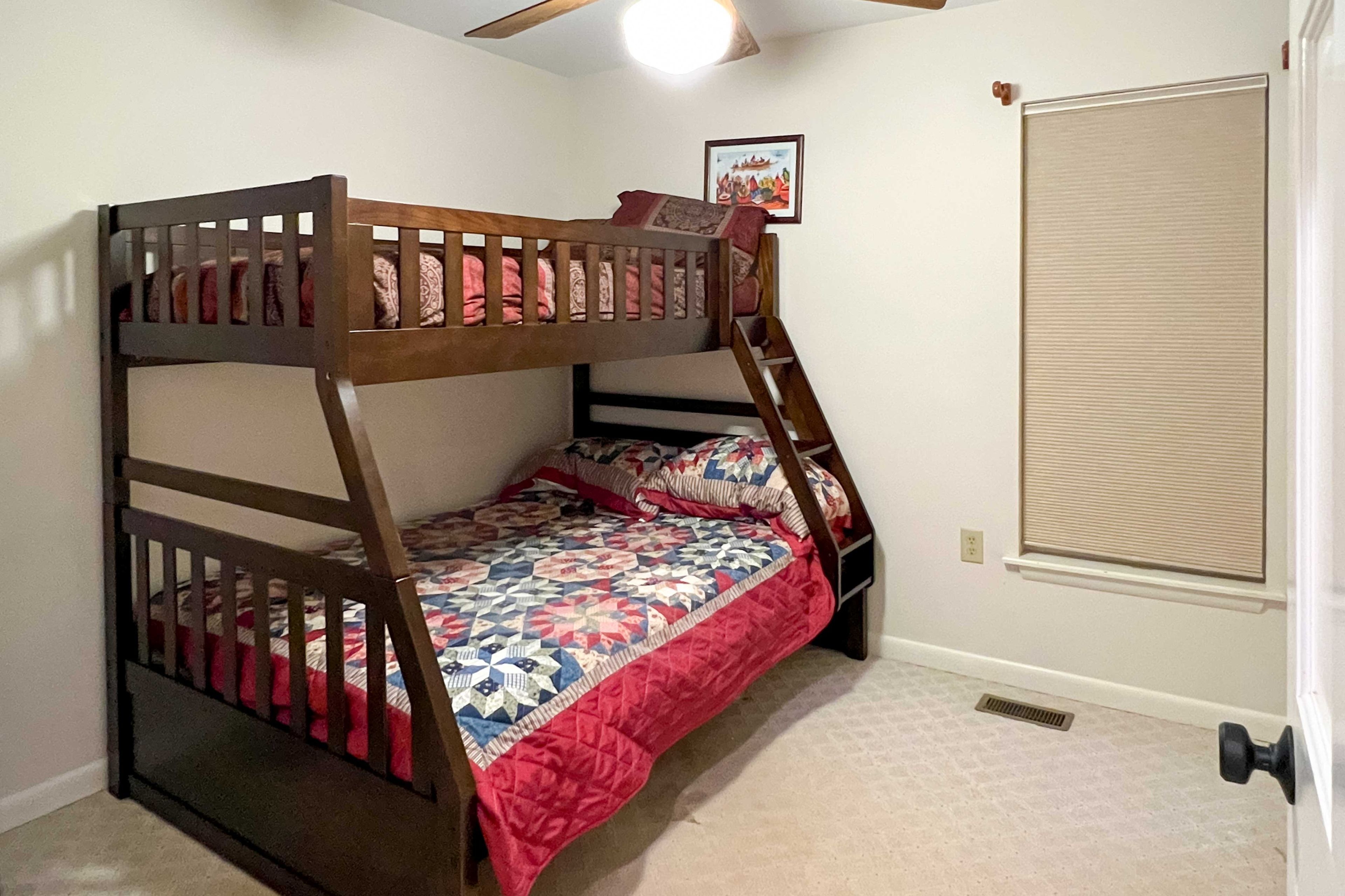 Bedroom 5 | Twin/Full Bunk Bed | Stairs Required