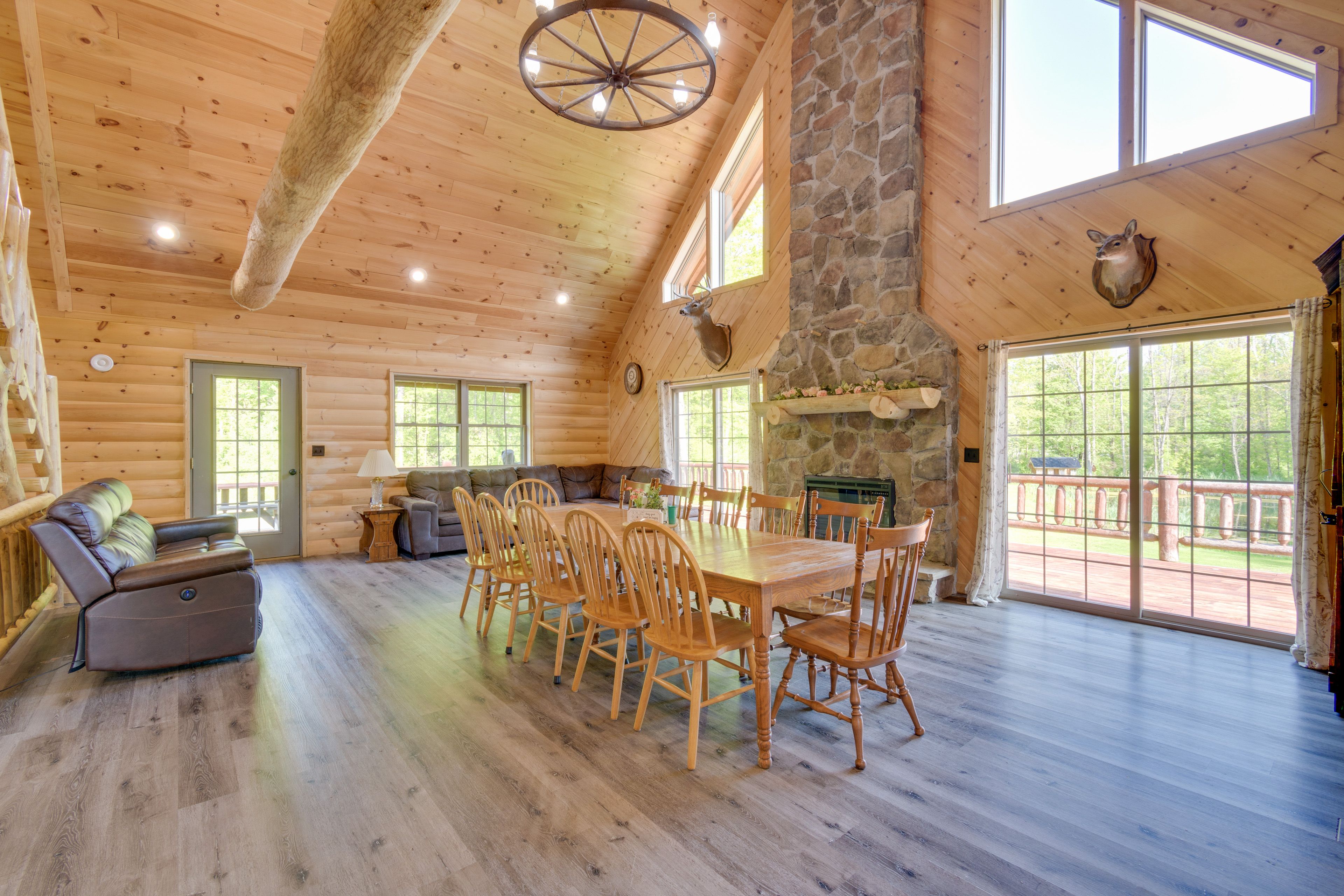North Rose Vacation Rental | 8BR | 4BA | Stairs Required | 3,000 Sq Ft