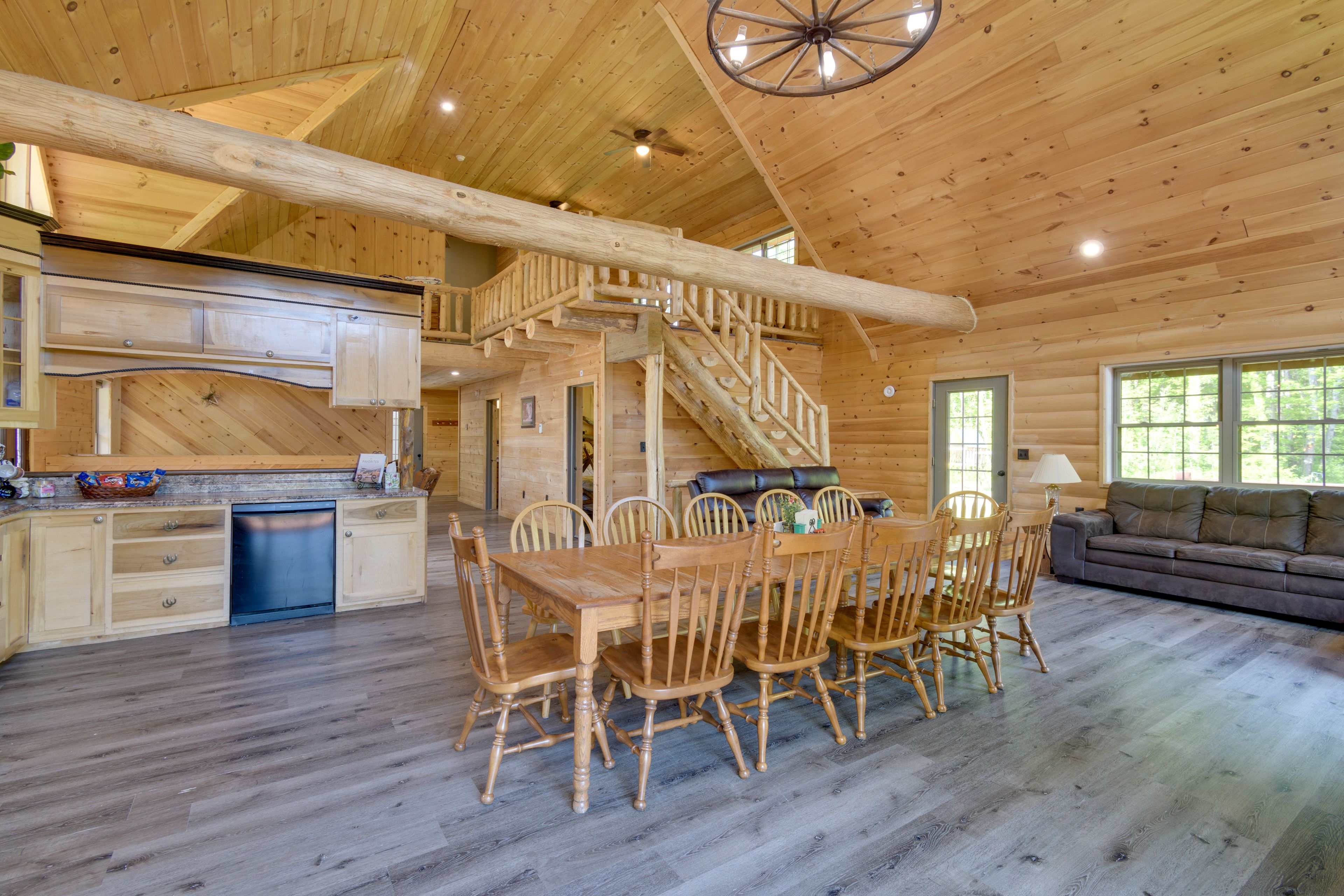 Dining Table | Dishware & Flatware Provided