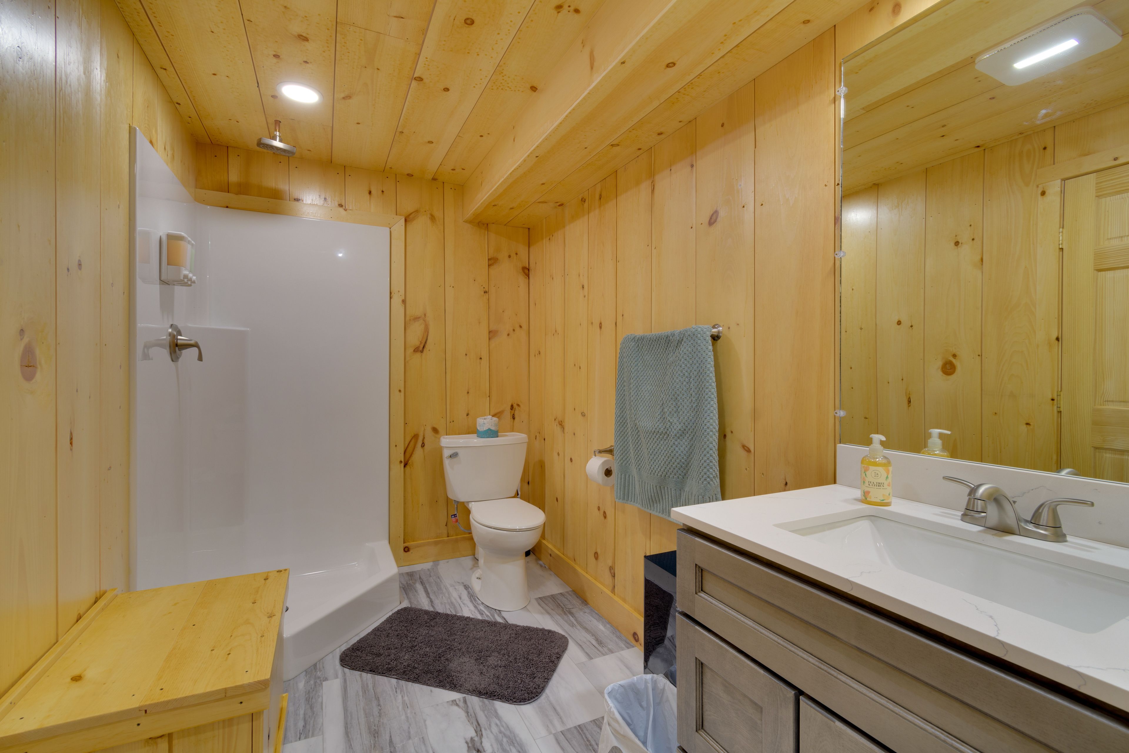 Full Bathroom