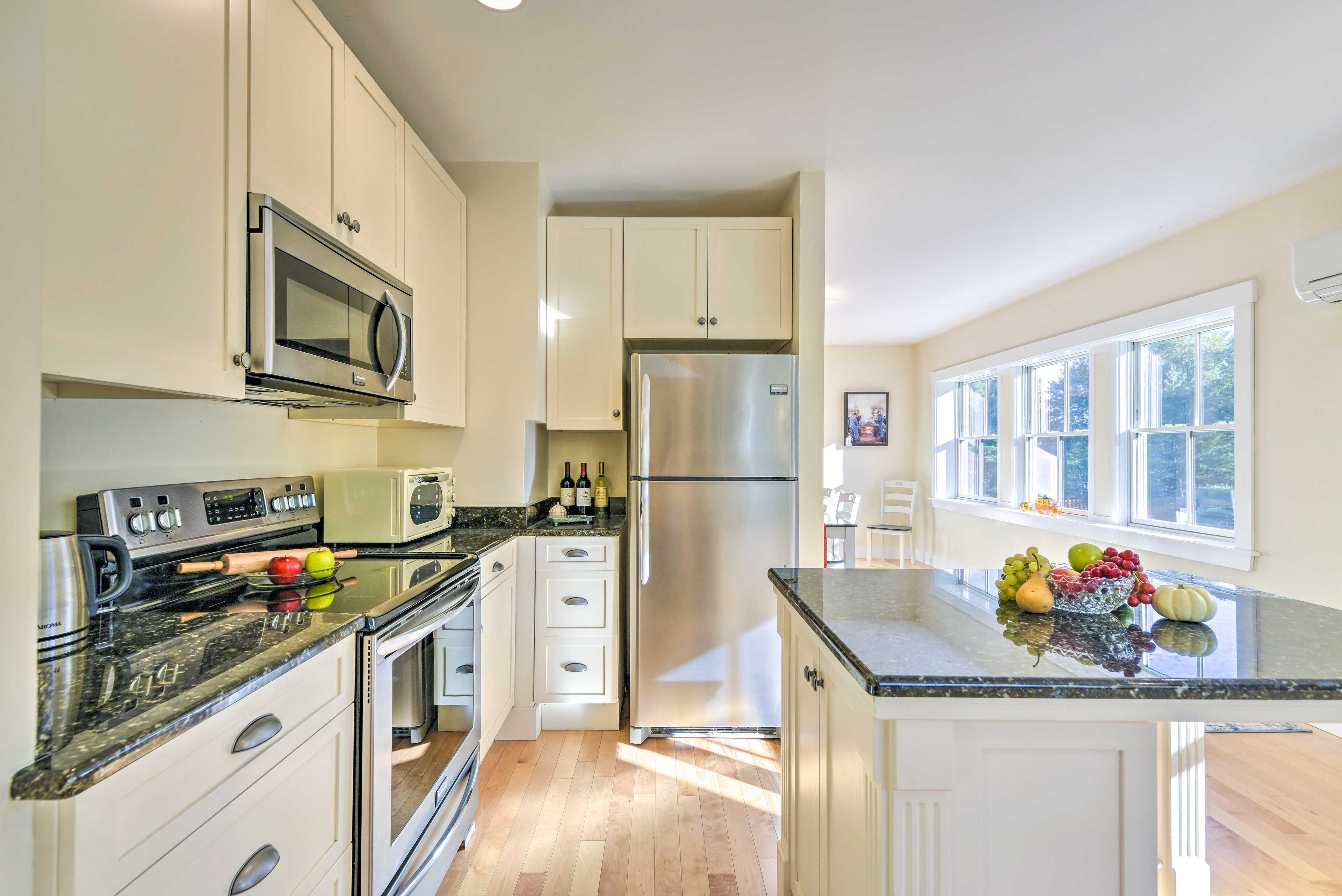 Kitchen | Cooking Basics | Keurig | Paper Towels/Trash Bags Provided
