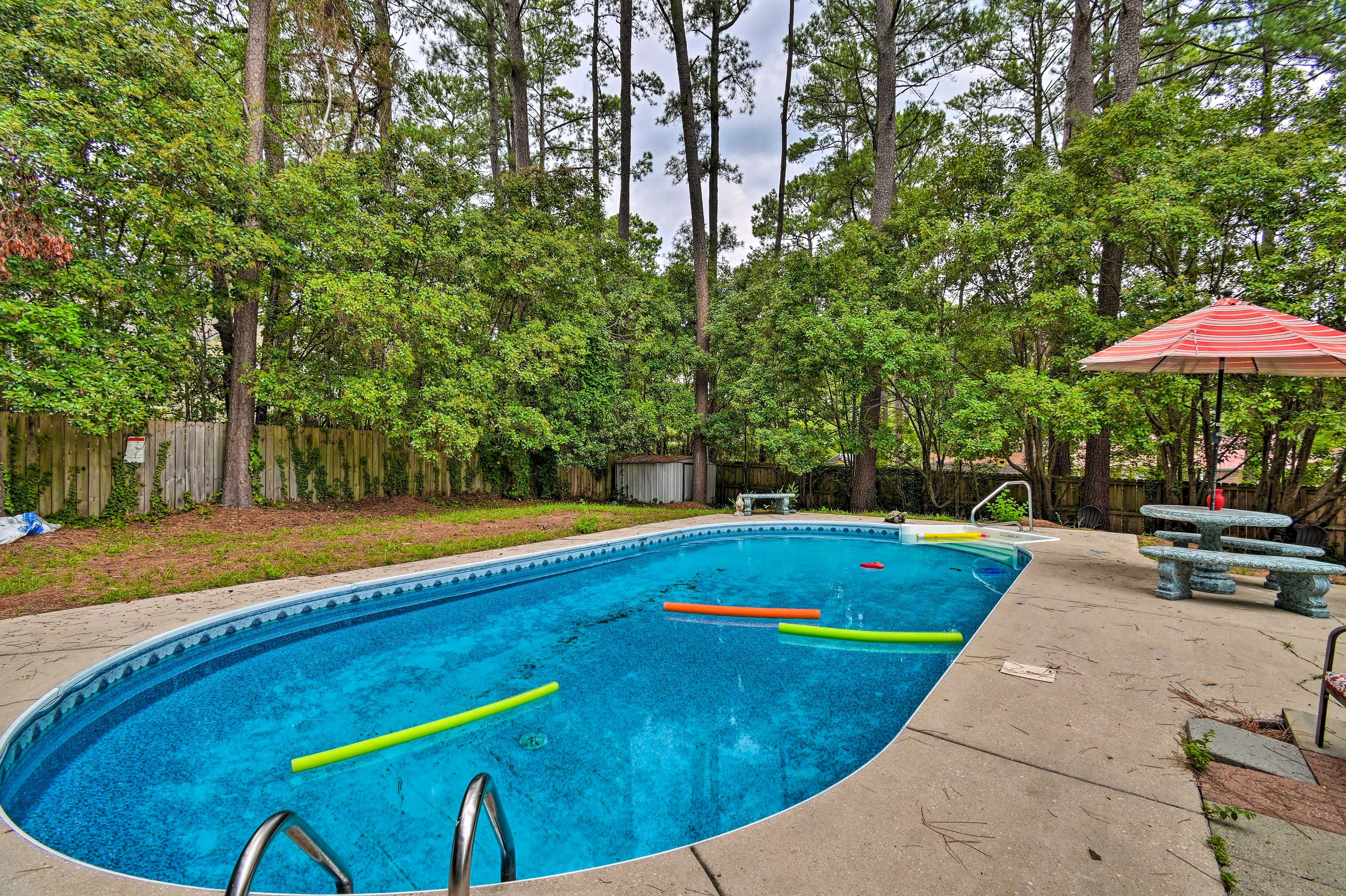 Backyard | Private Pool