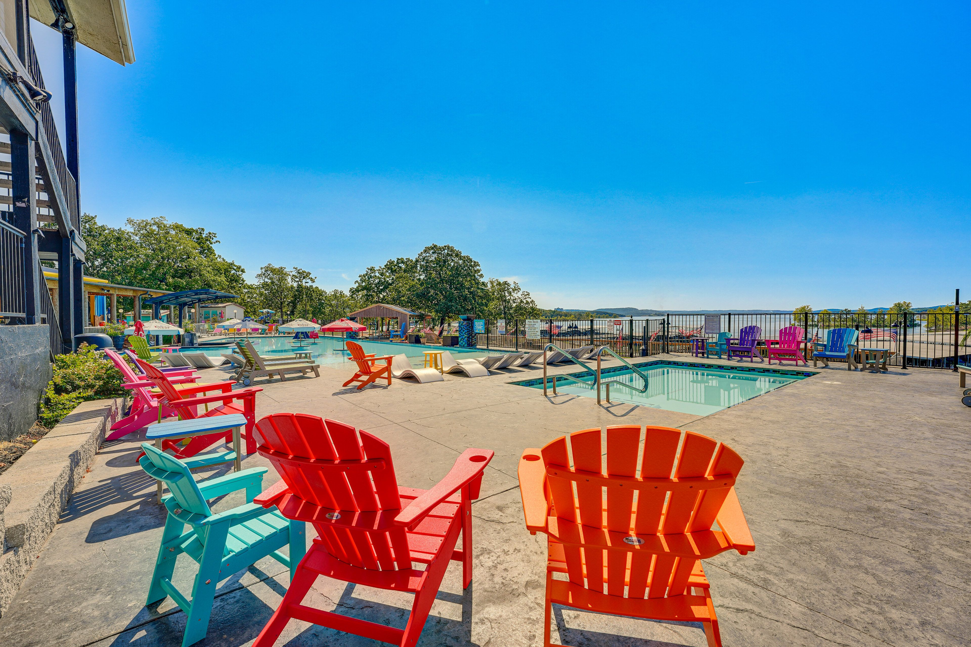 Rock Lane Resort and Marina | Community Pool & Hot Tub