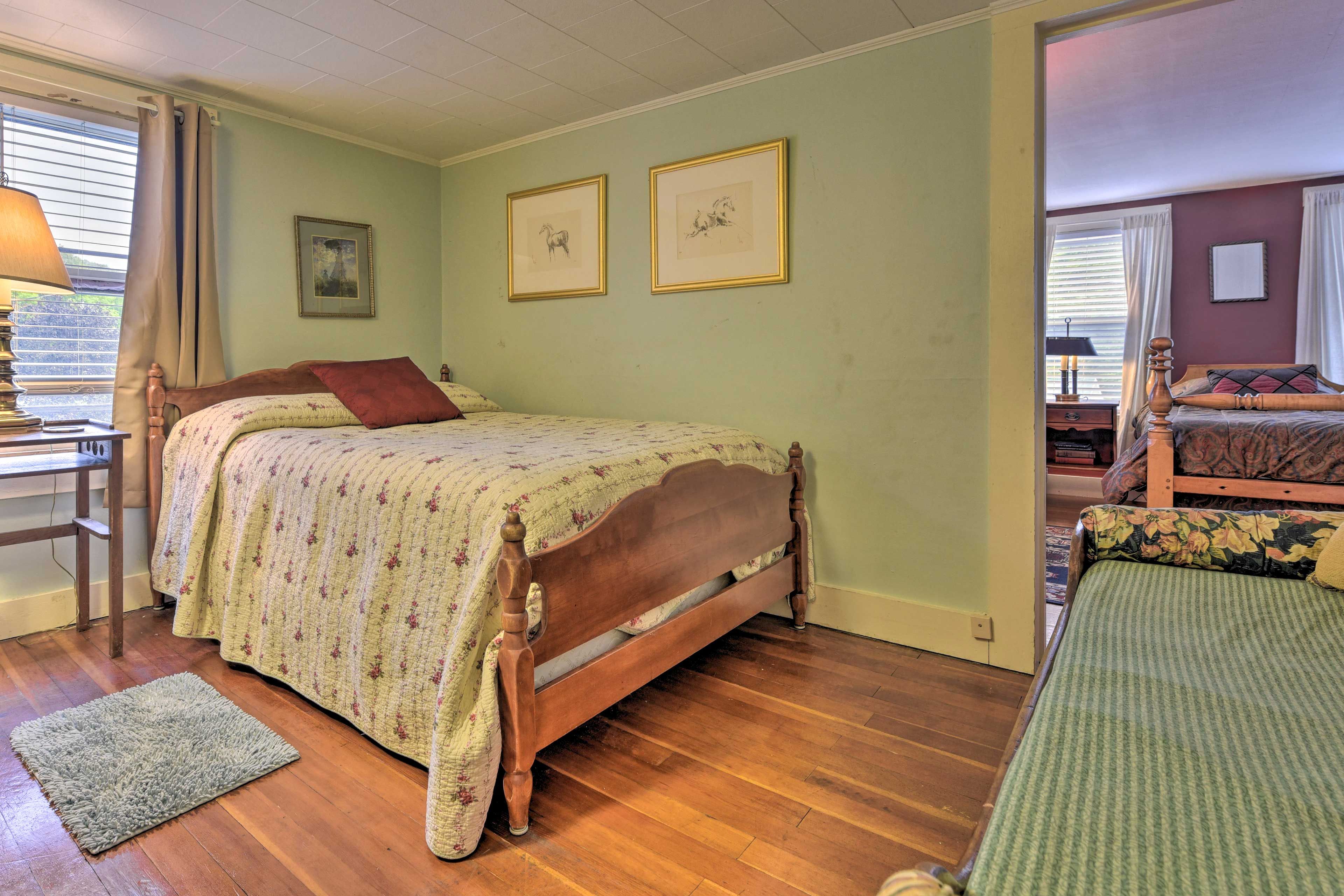 Bedroom 3 | Full Bed | 2nd Floor