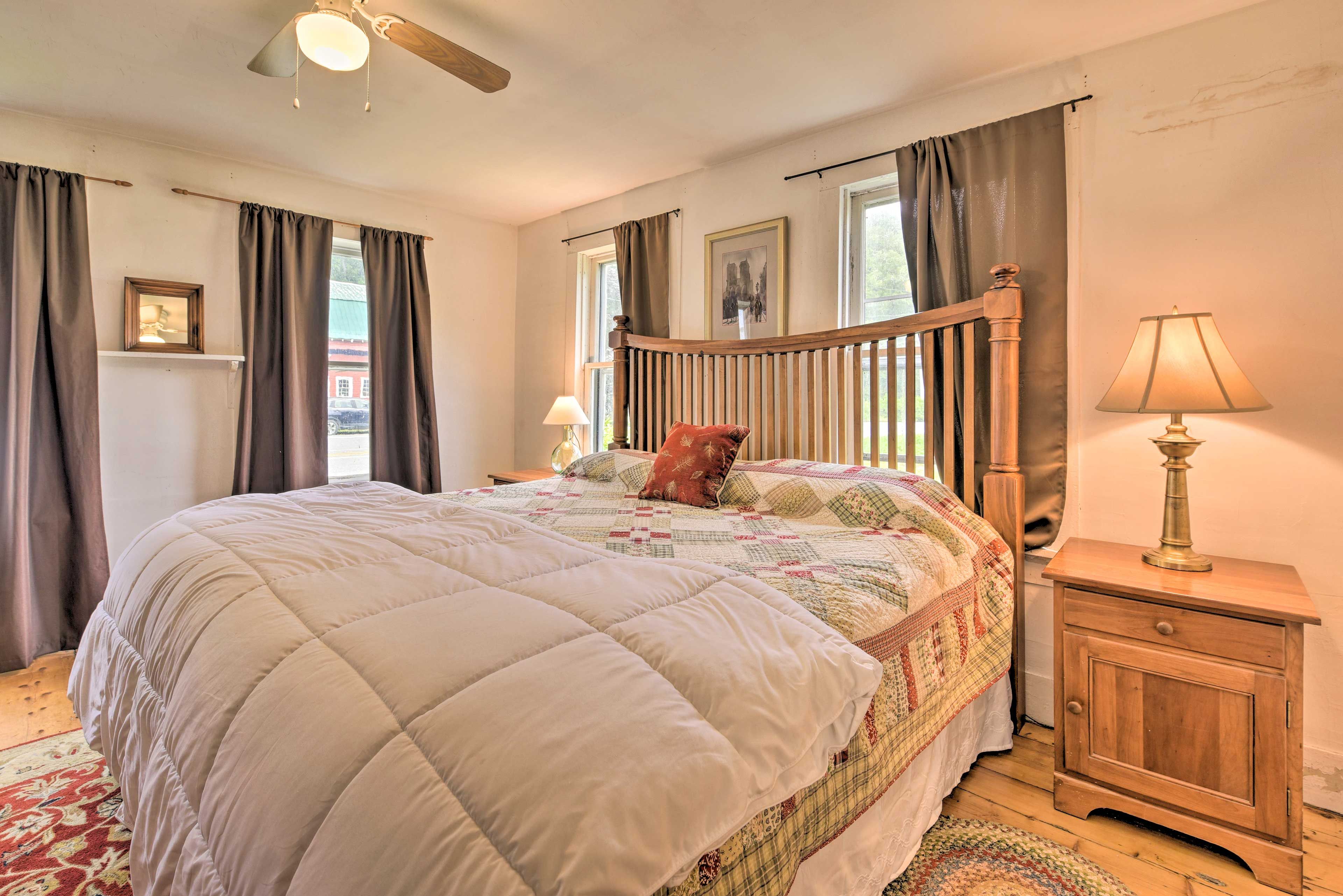 Bedroom 1 | California King Bed | 1st Floor