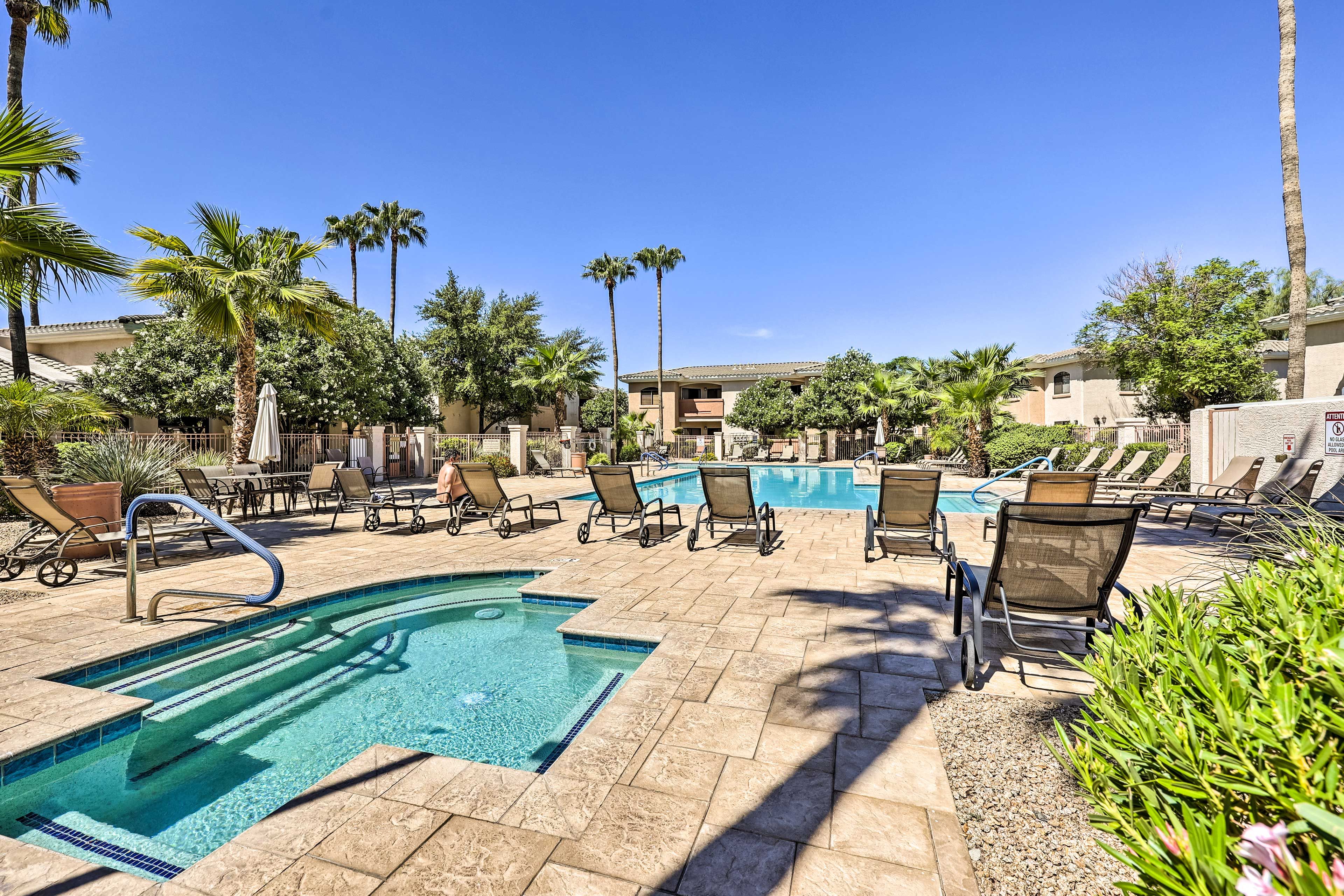 Community Pool | < 4 Mi to Westgate Entertainment District
