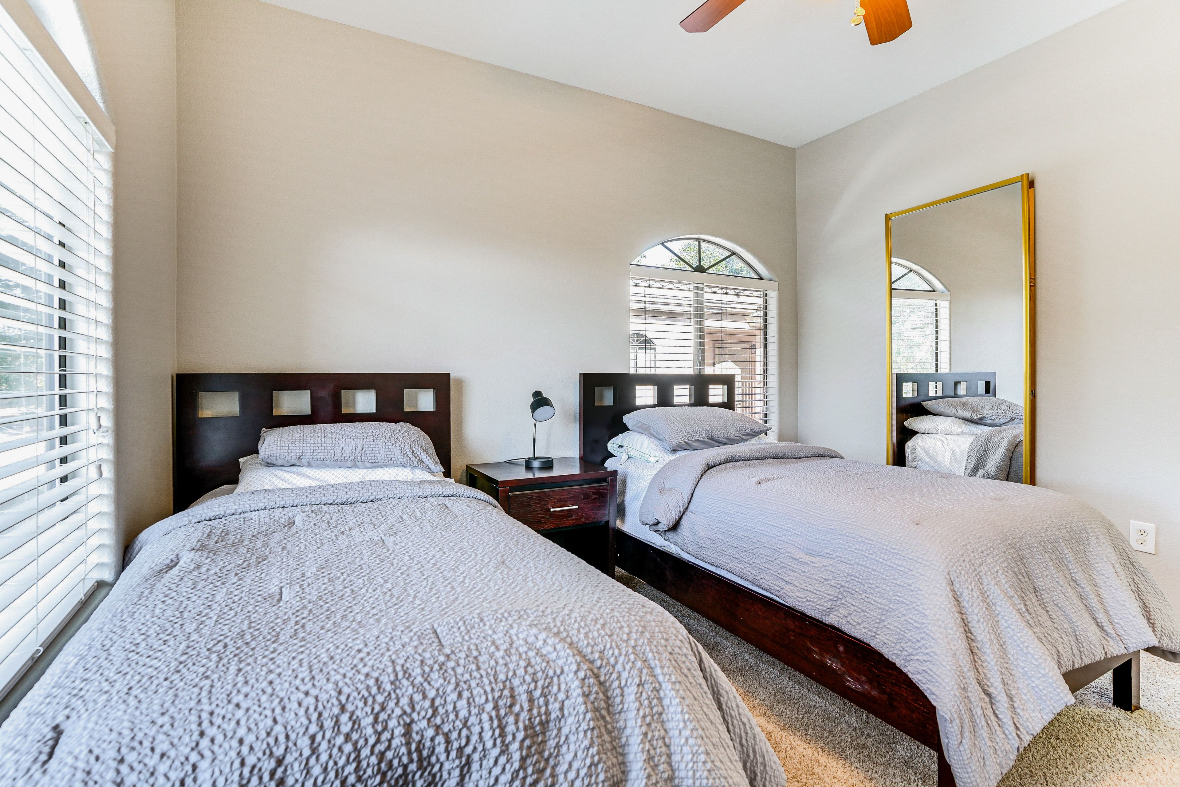 Bedroom 2 | 2 Twin Beds