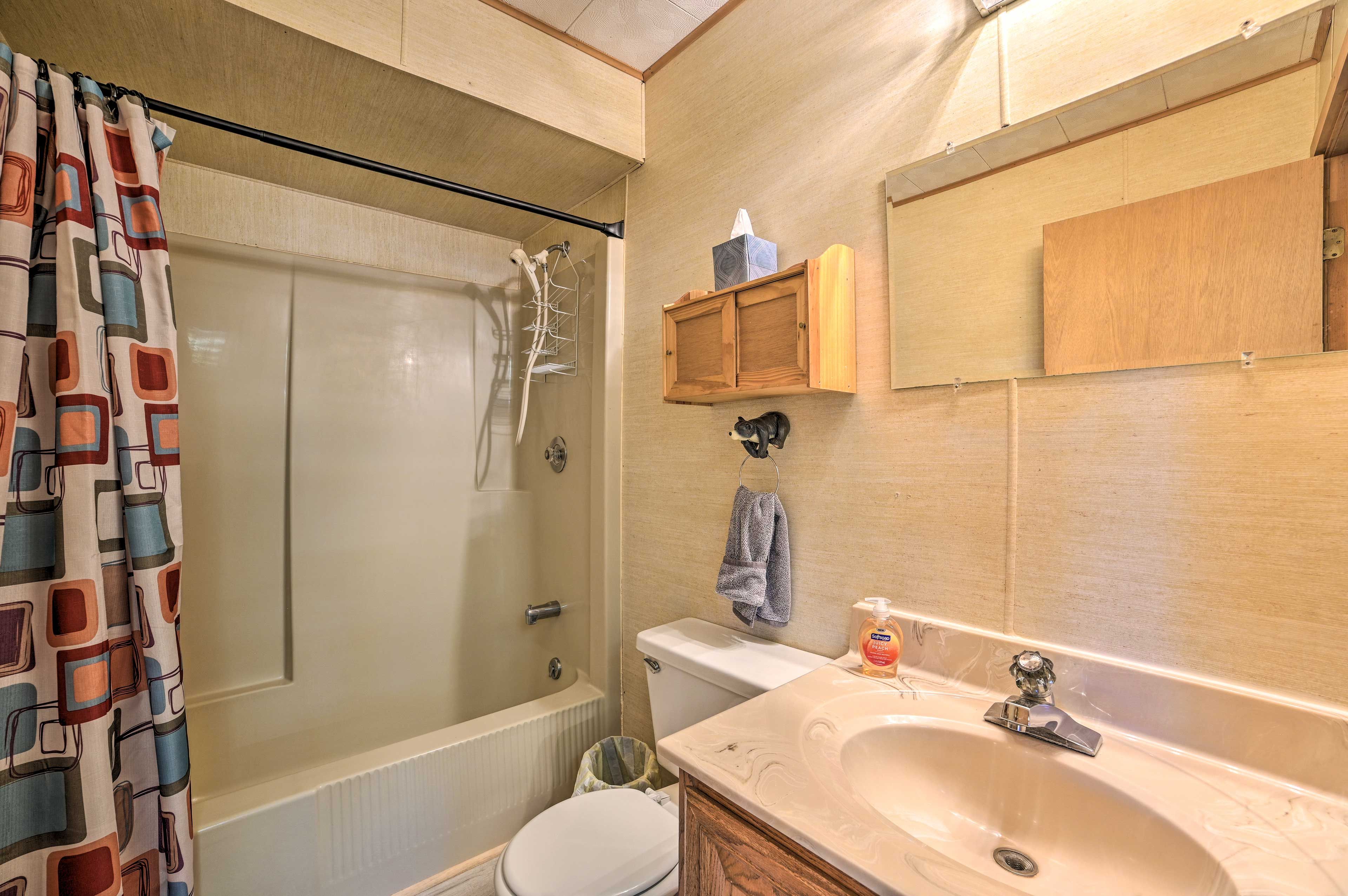 Bathroom | Towels Provided