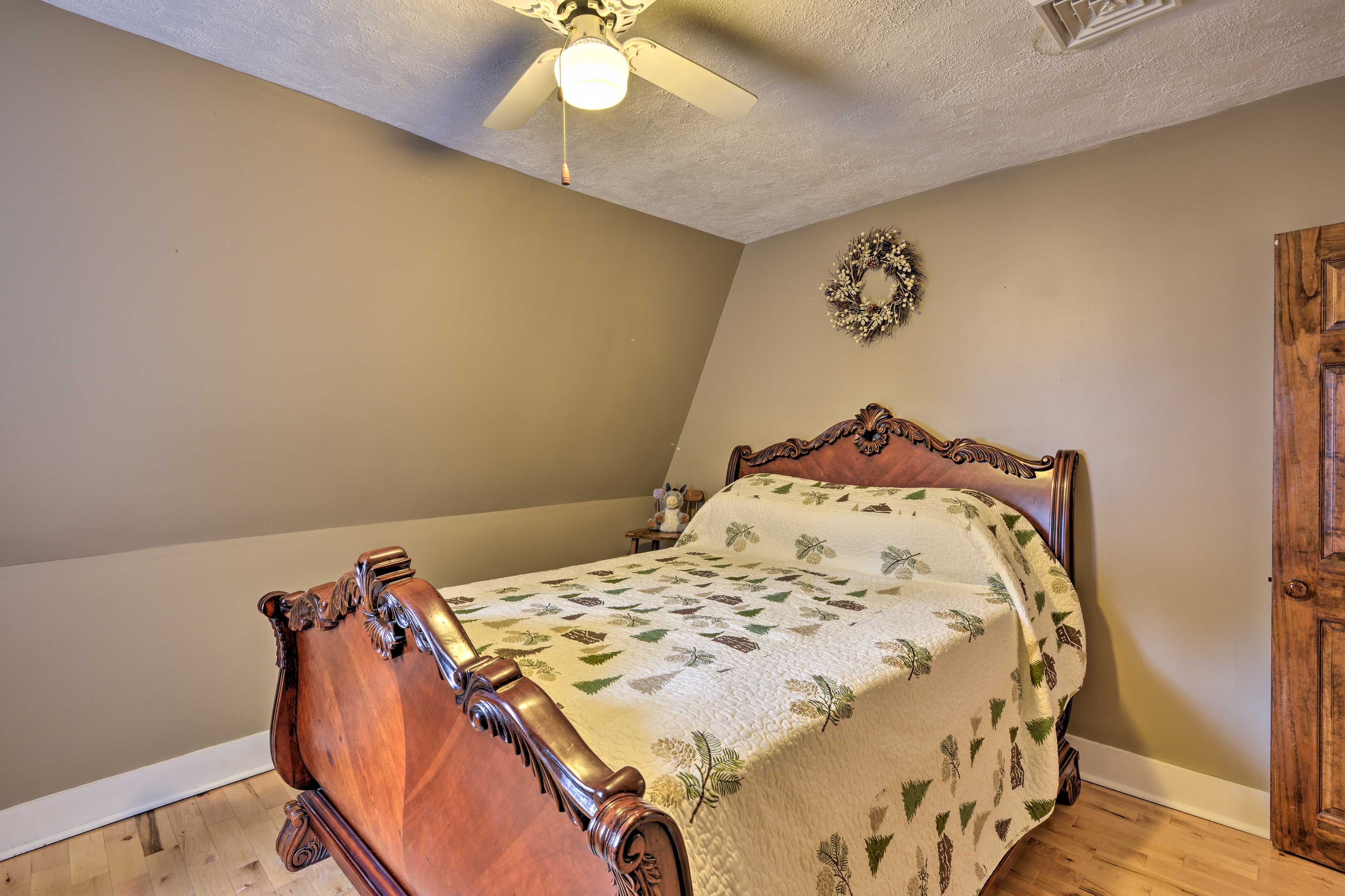 Bedroom 5 | Queen Bed | 2nd Level