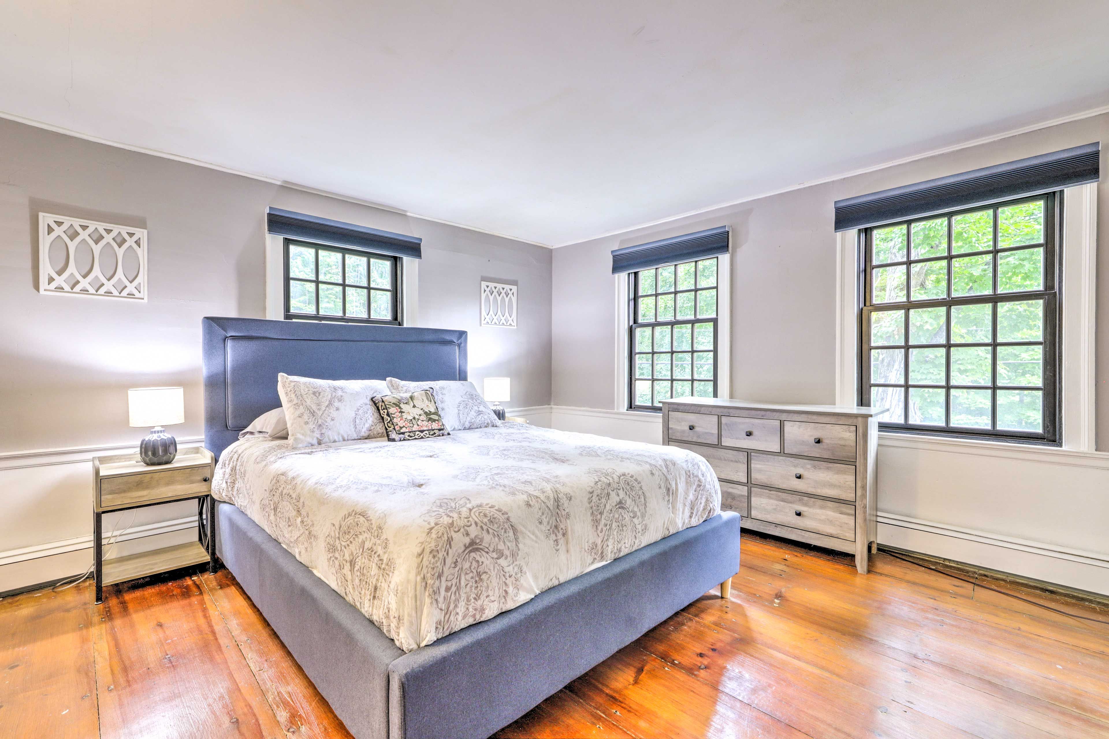 Bedroom 2 | Queen Bed | 2nd Floor