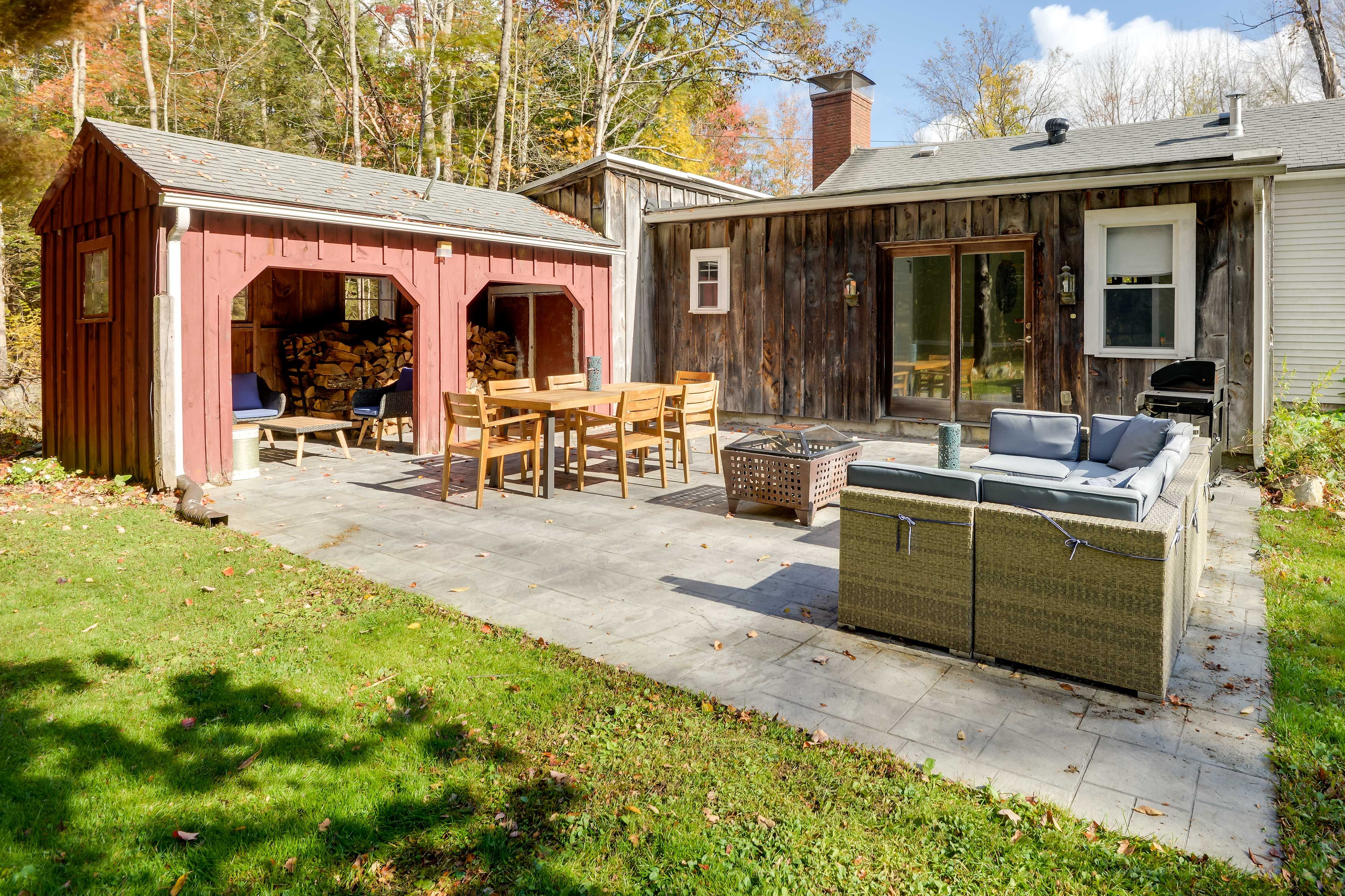 Deck | 3.5 Wooded Acres | Gas Grill | Firepit