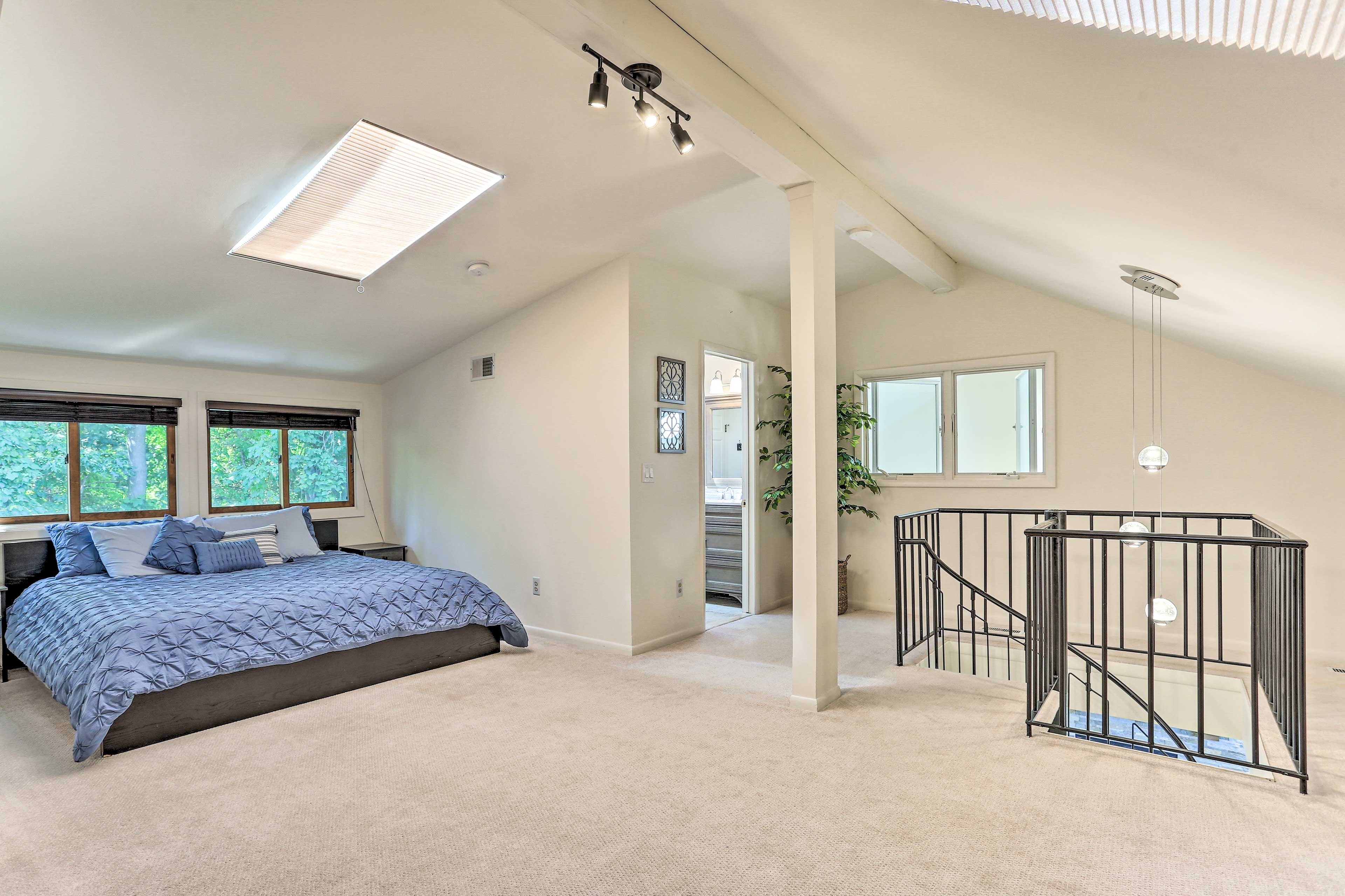 Bedroom 3 (Loft) | King Bed | Central Air Conditioning & Heating