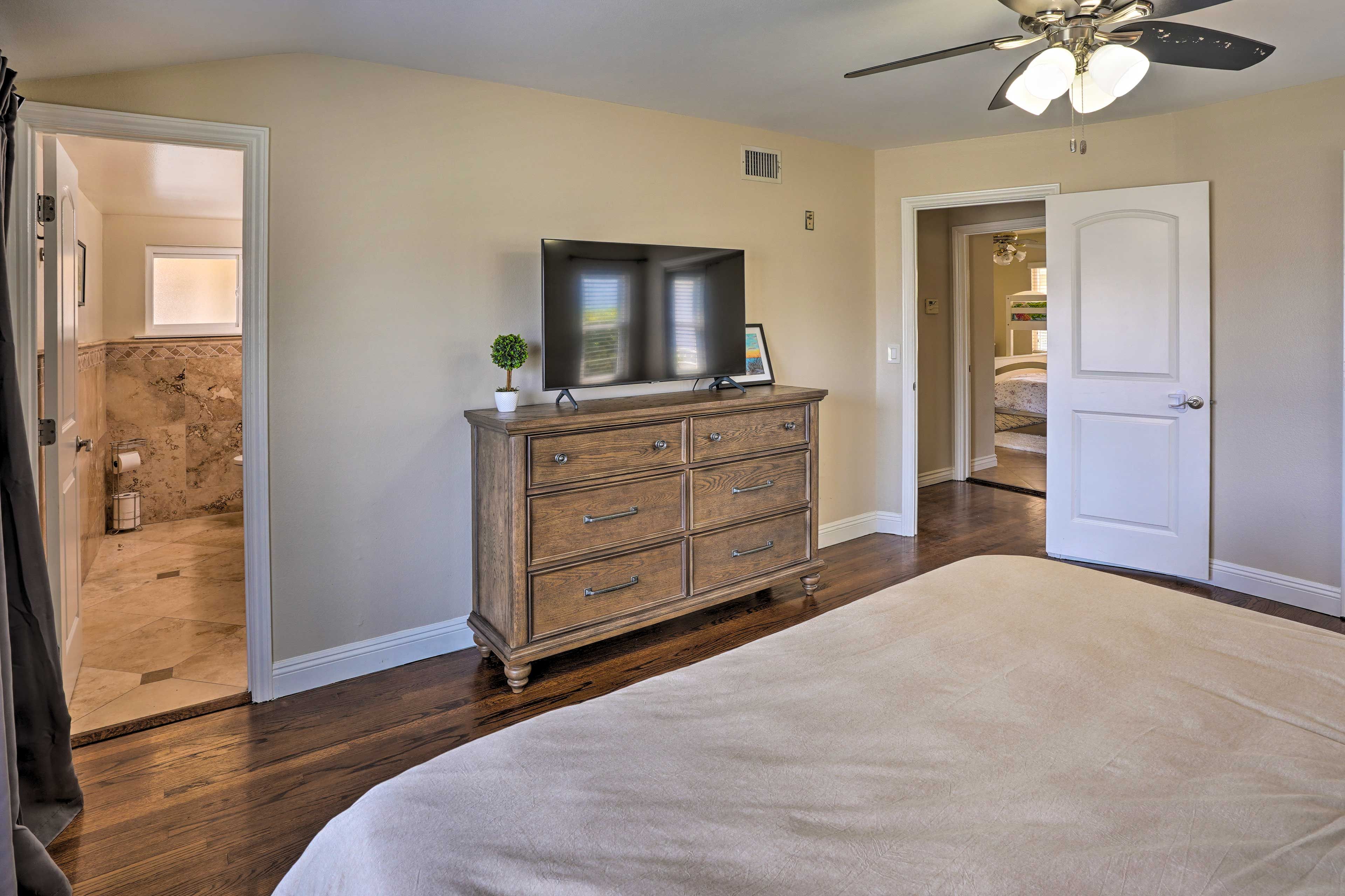 Bedroom Suite | En-Suite Bathroom