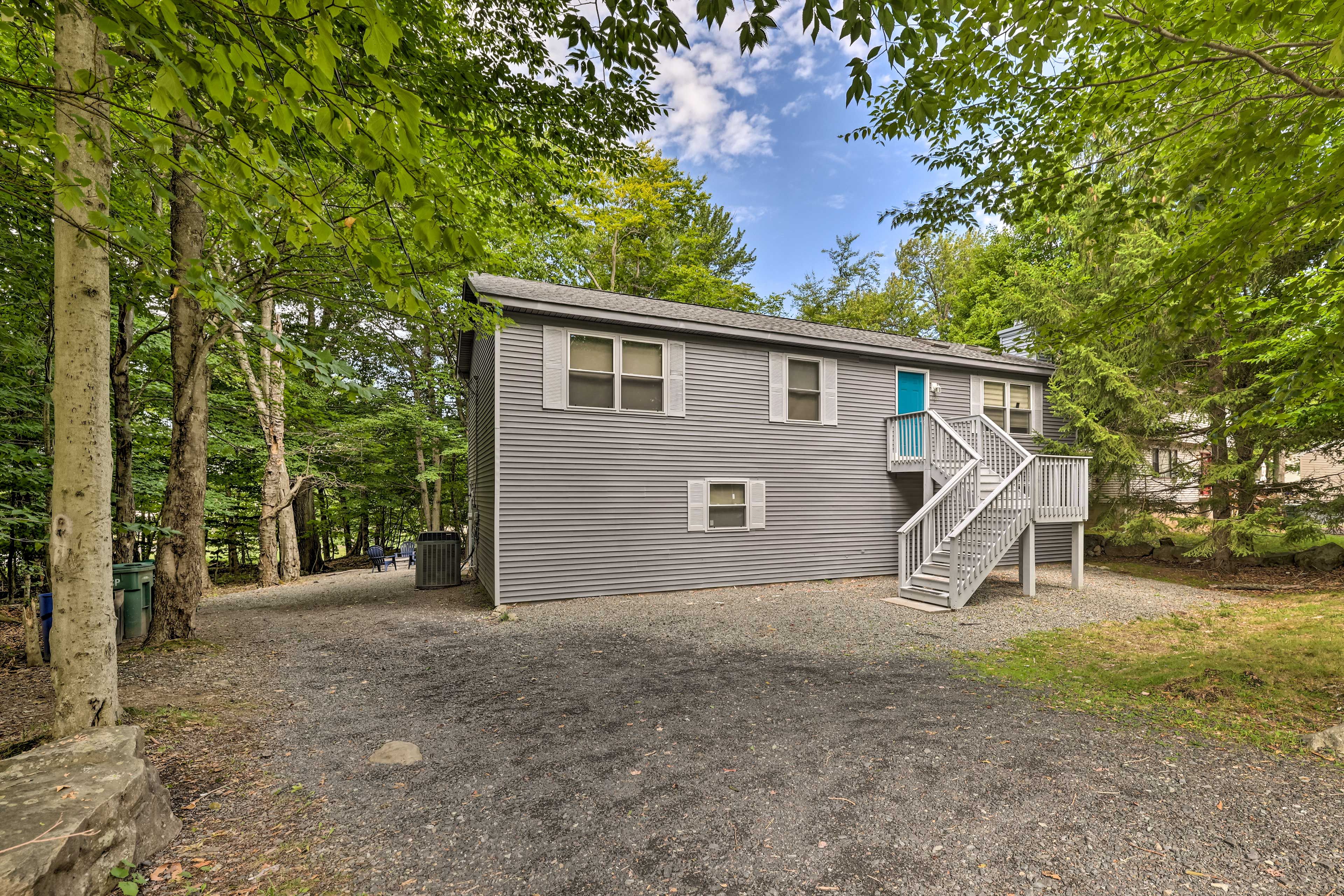 Tobyhanna Vacation Rental | 5BR | 3BA | Stairs Required | 2,400 Sq Ft