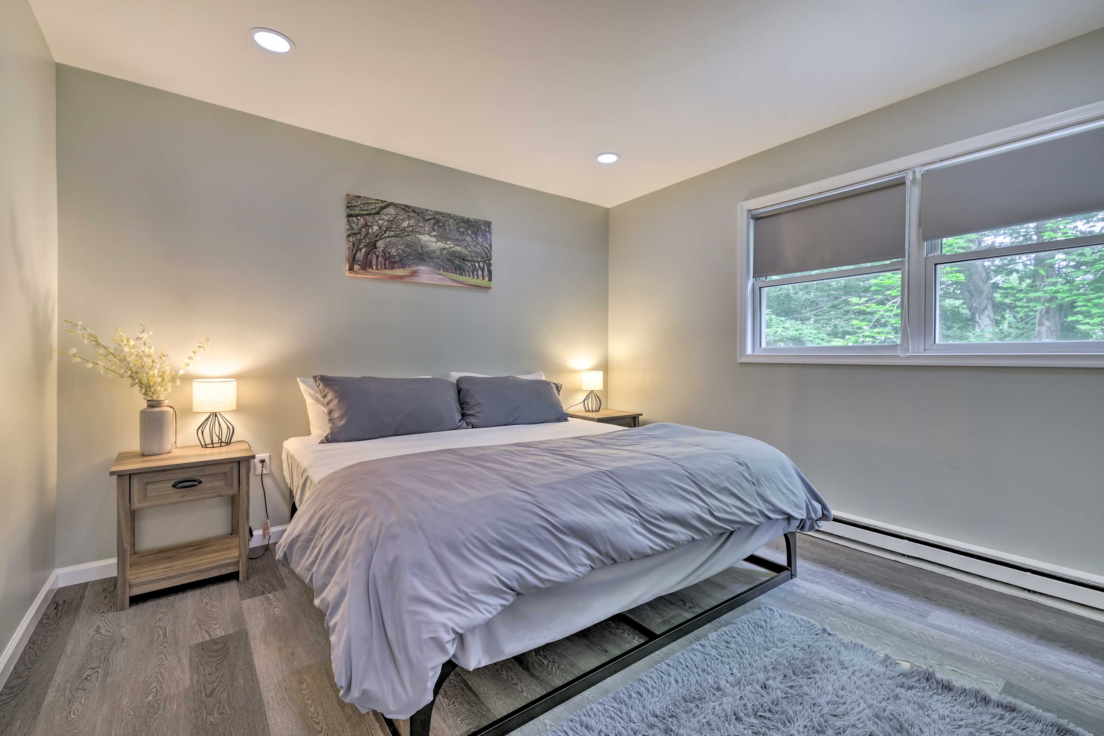 Bedroom 1 | King Bed | En-Suite Bathroom