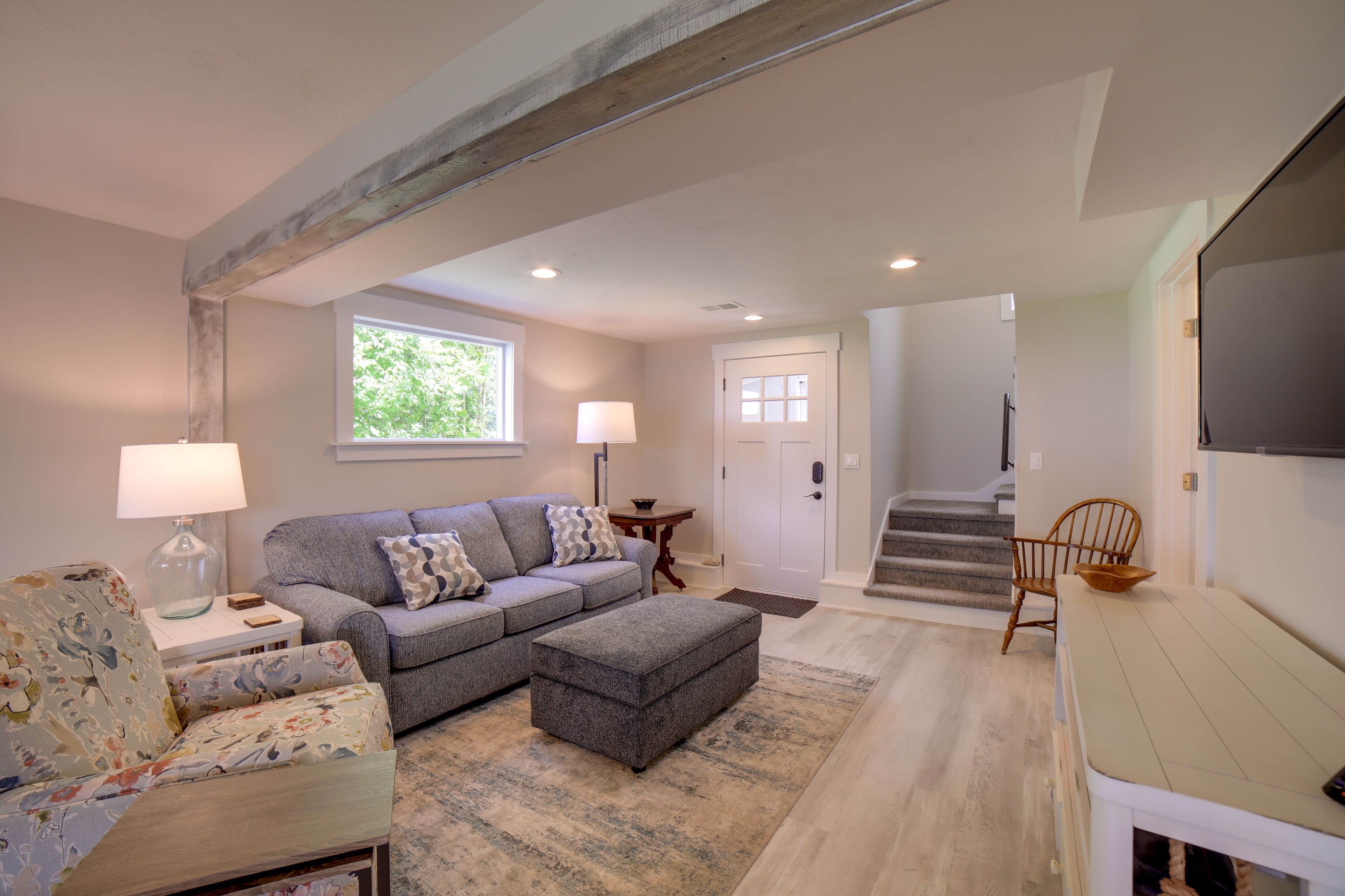 Living Room | Queen Sleeper Sofa | Smart TV | Central Heat & A/C