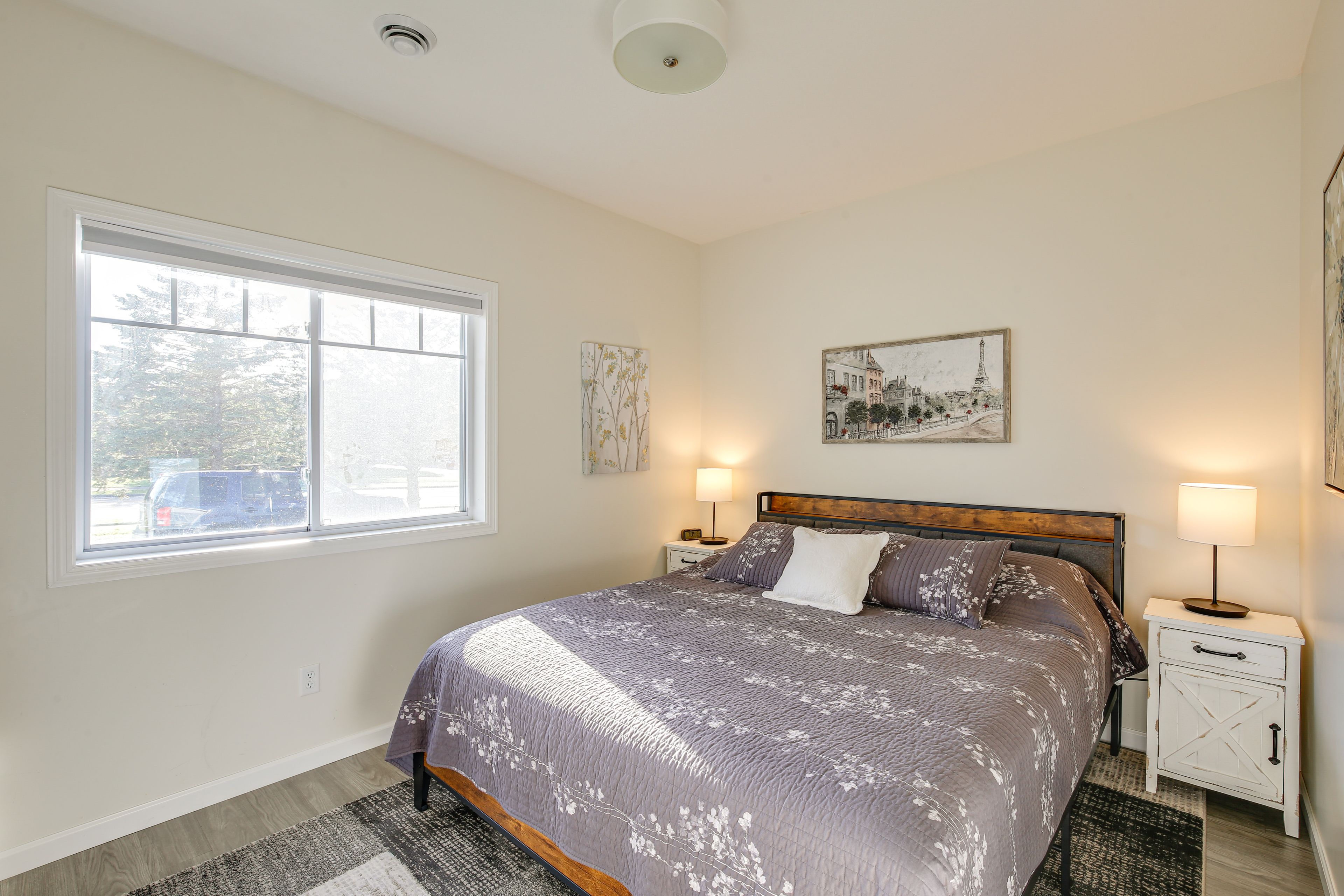 Bedroom 2 | California King Bed w/ 14'" Zinus Mattress