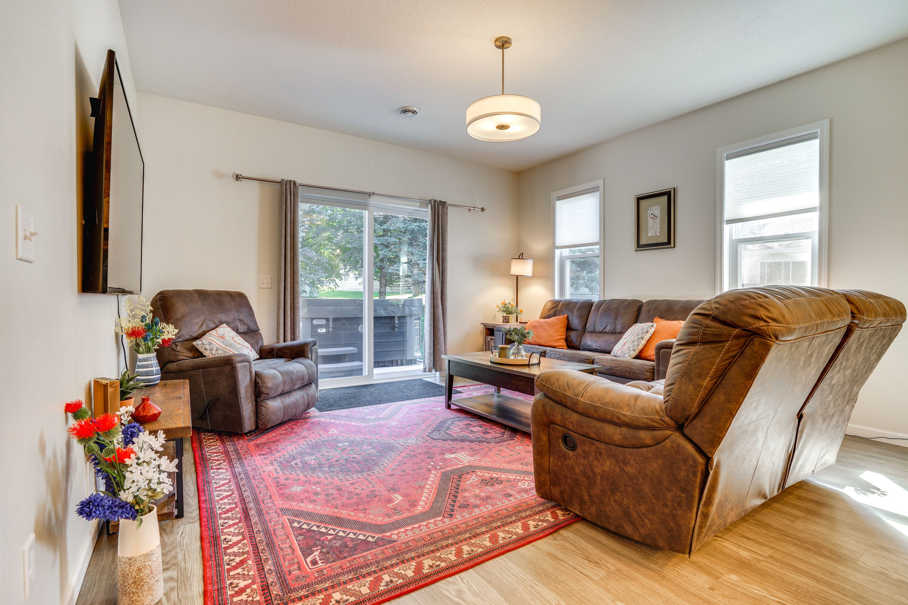 Mankato Vacation Rental | 3BR | 2BA | 1,395 Sq Ft | 1 Step to Access