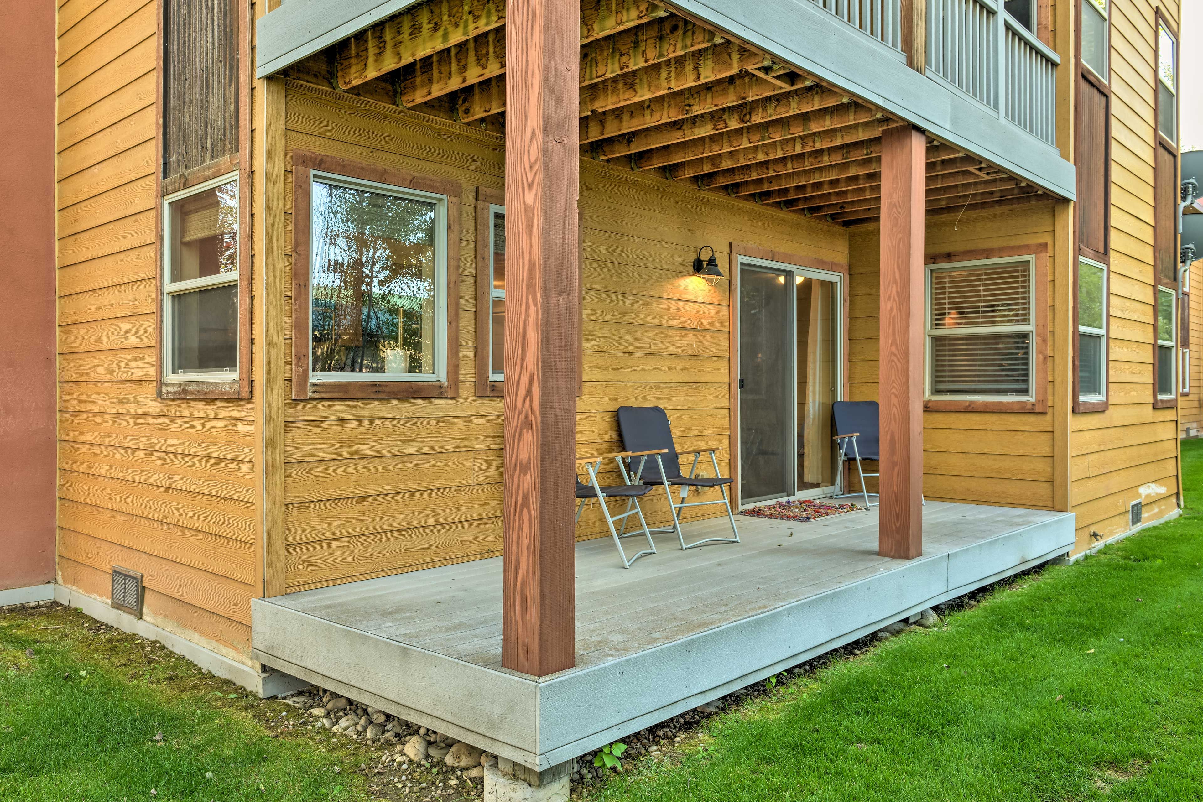 Furnished Porch | Keyless Entry