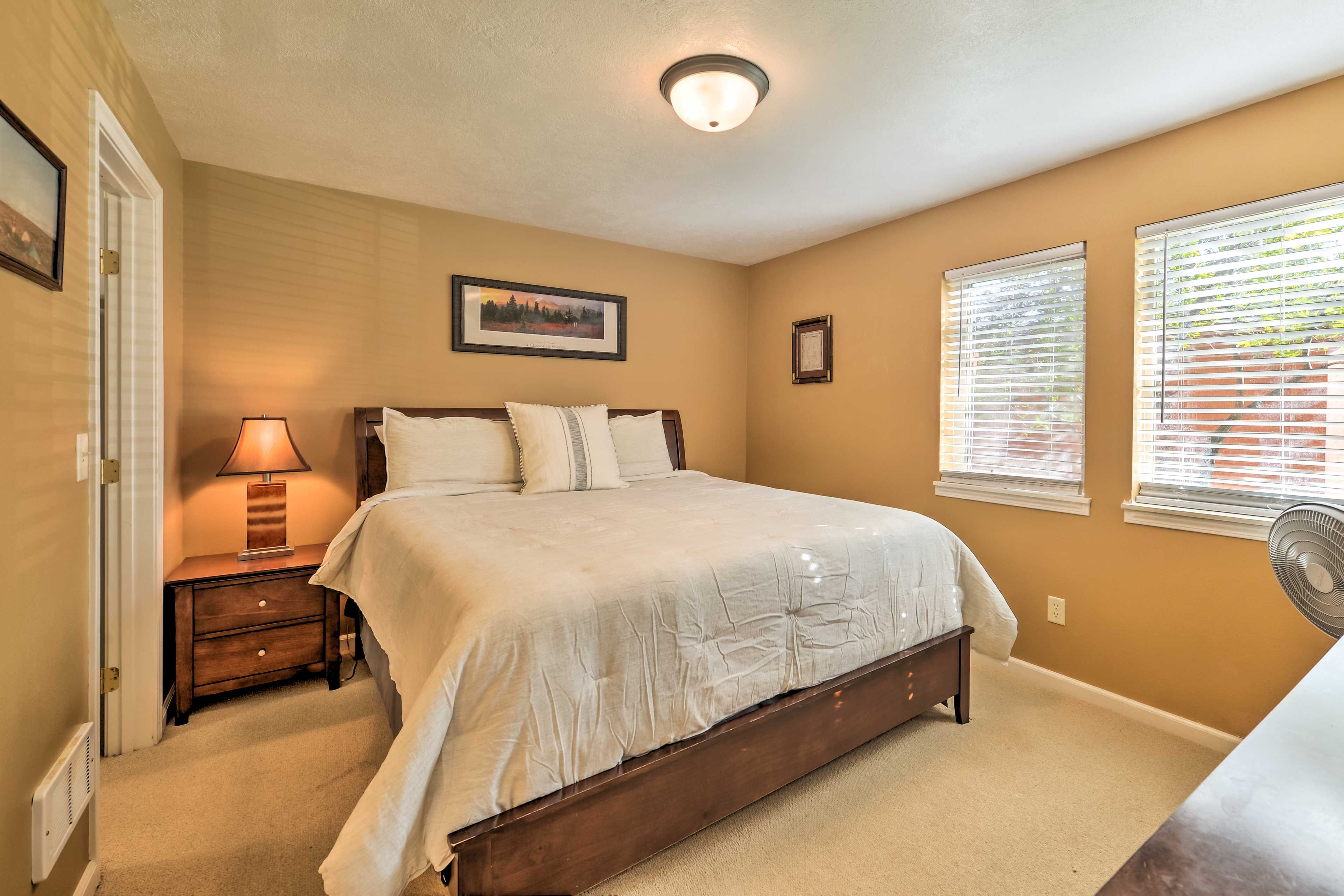 Bedroom 1 | King Bed | Linens Provided