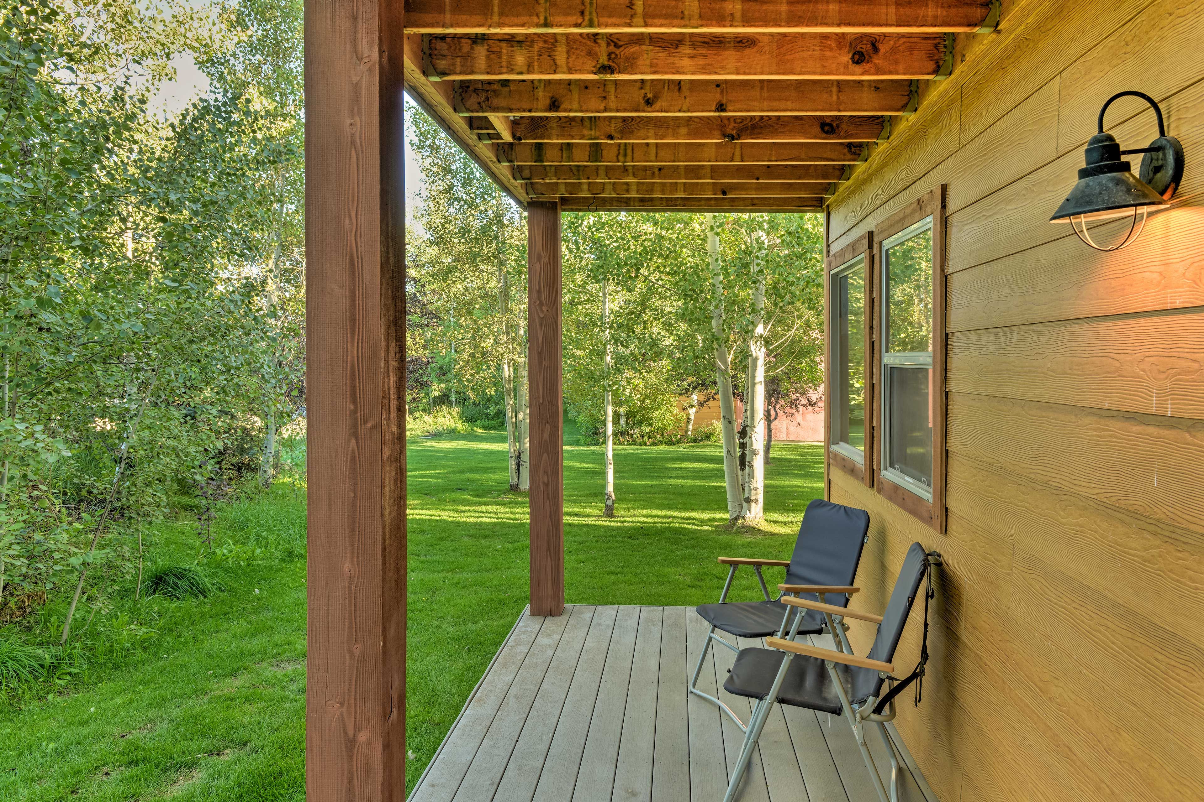 Furnished Porch