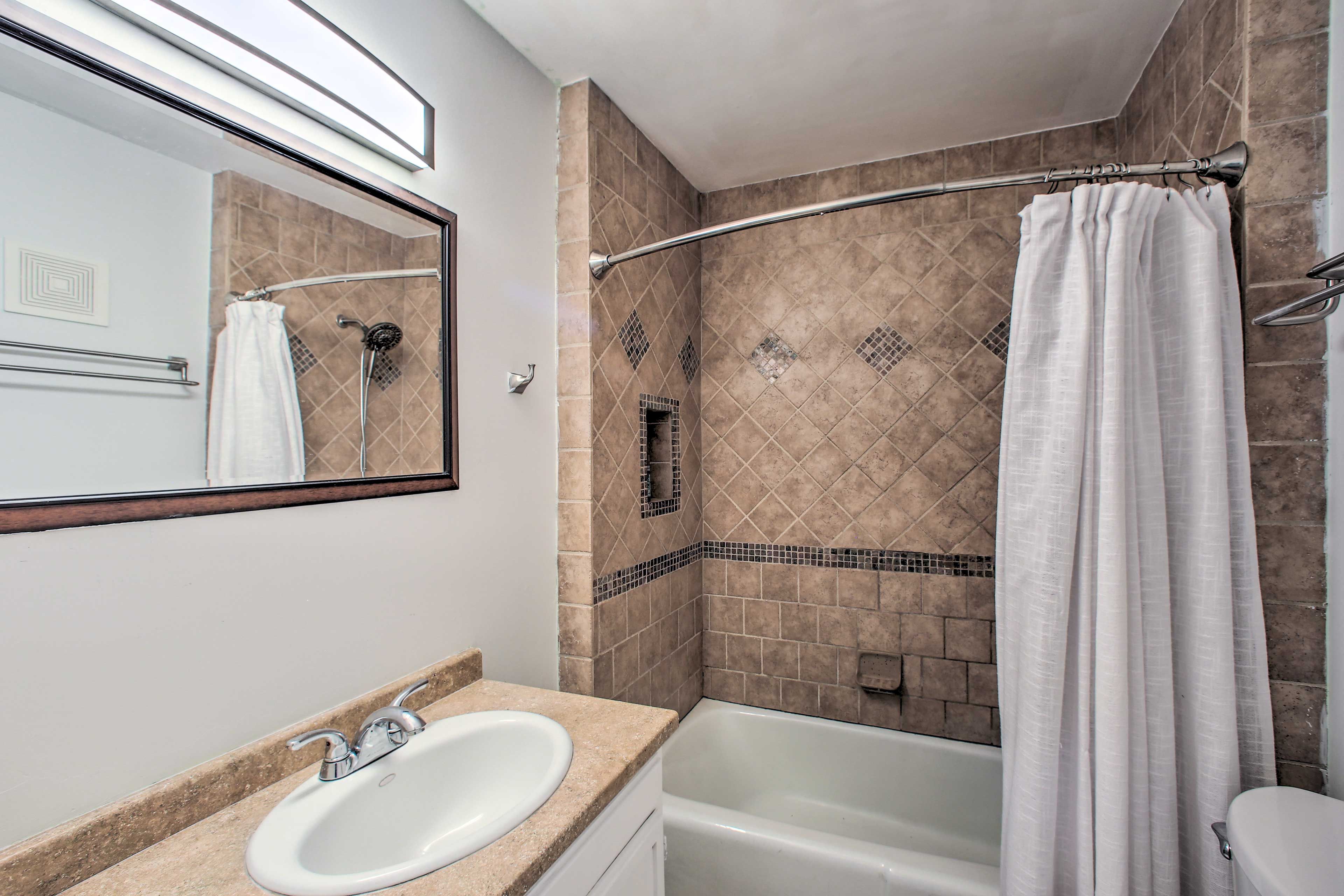 Full Bathroom | Linens & Towels