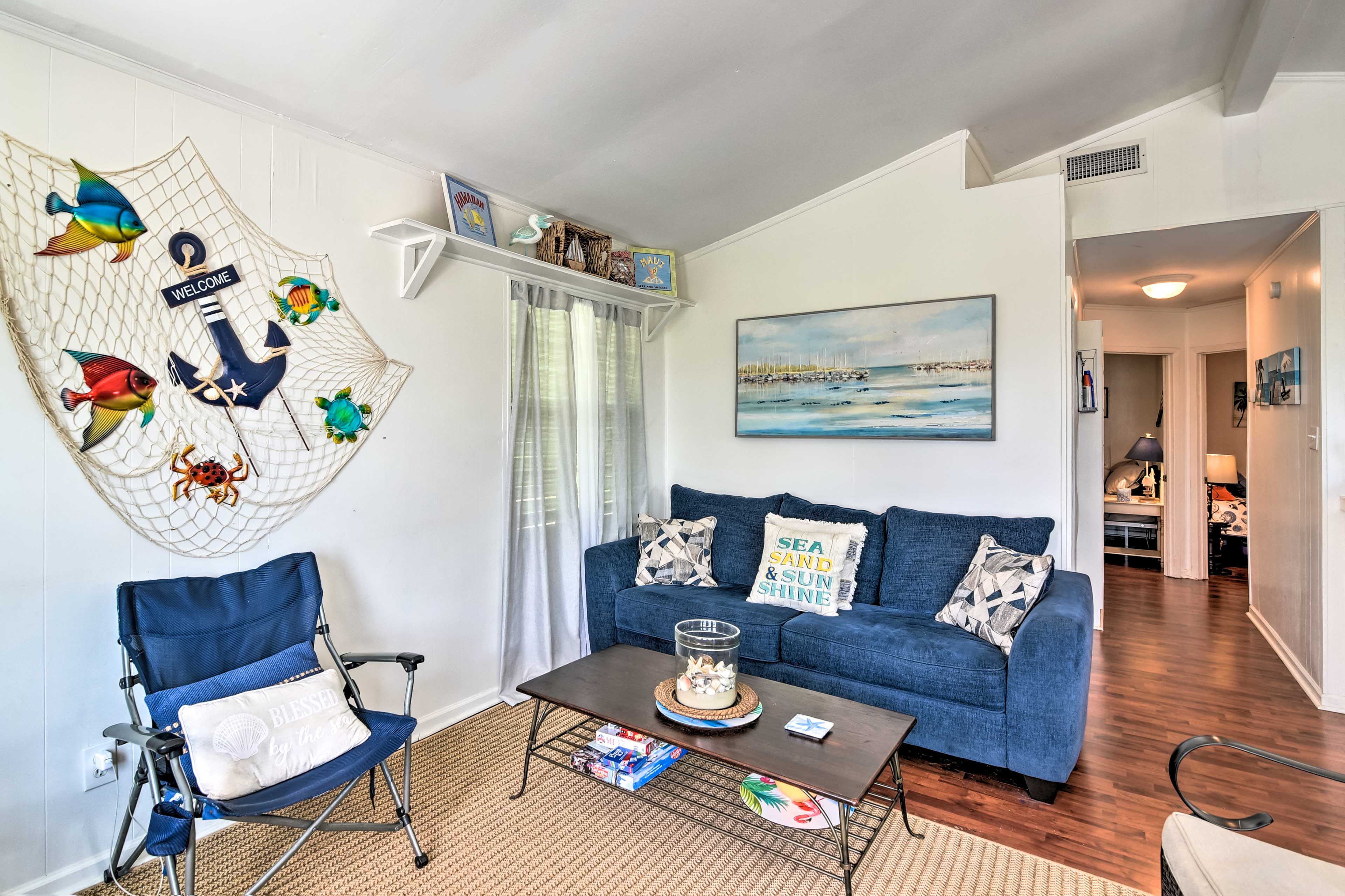 Living Room | Central A/C & Heat