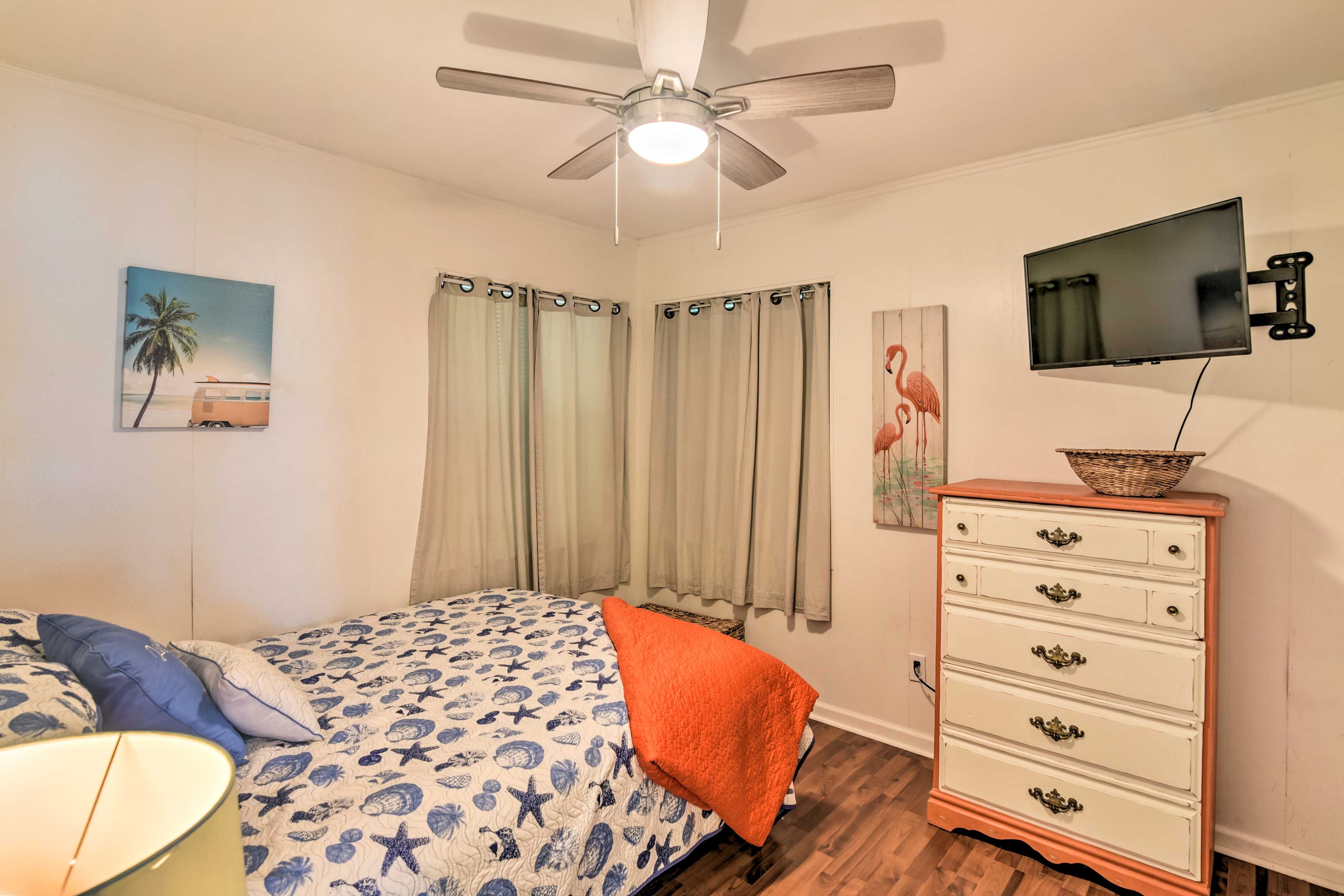 Bedroom 2 | Smart TV
