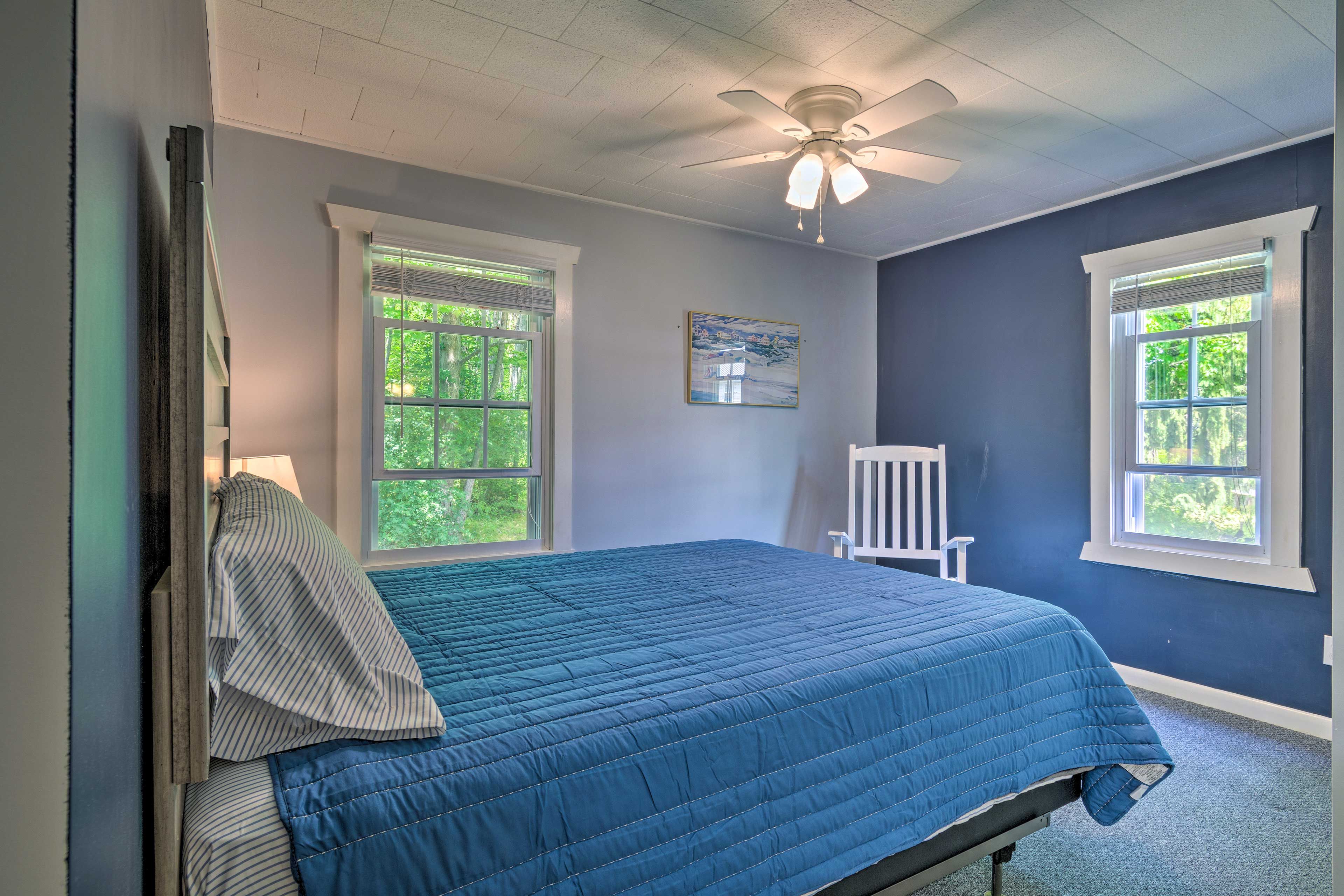 Bedroom 2 | Queen Bed