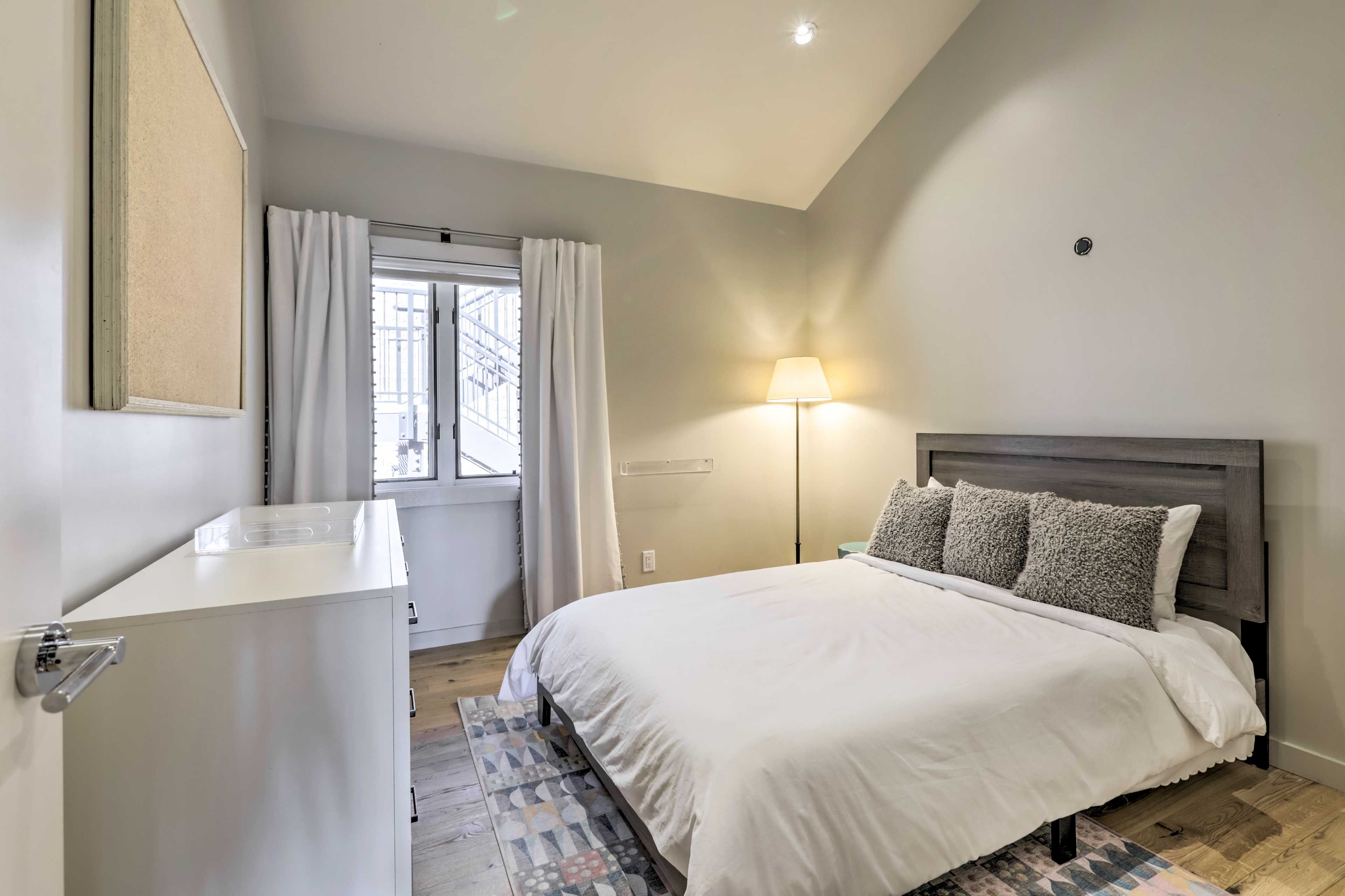 Bedroom 3 | King Bed