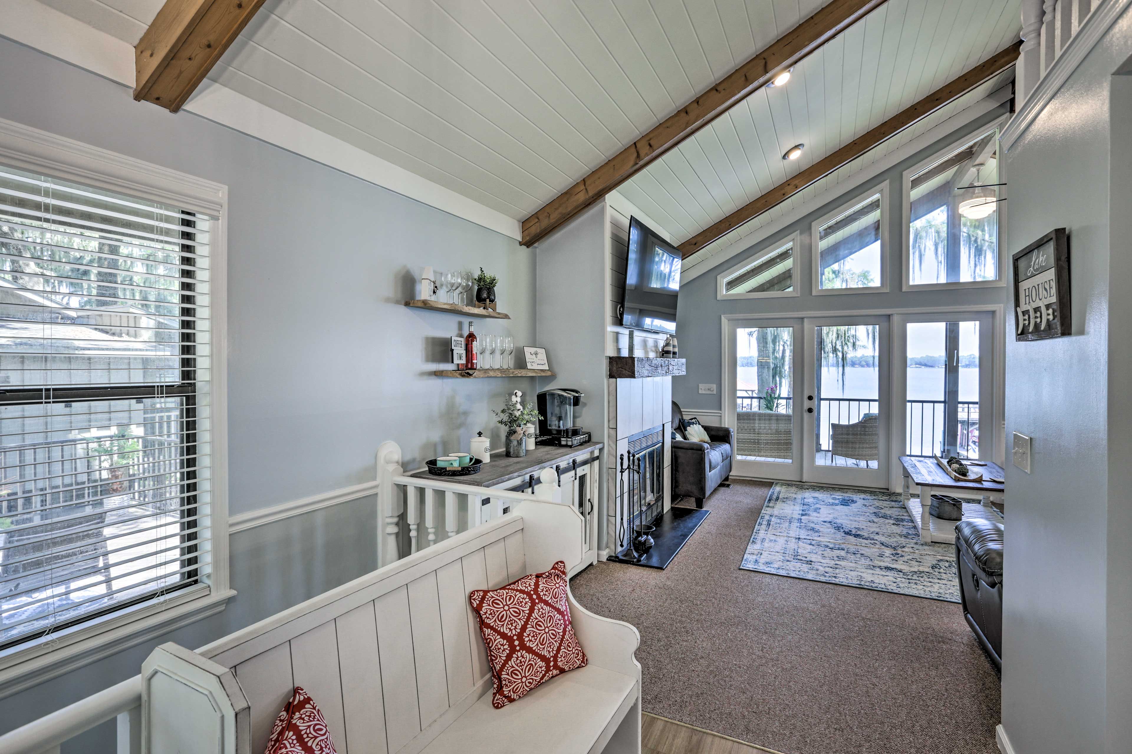 Entranceway | 1st Floor