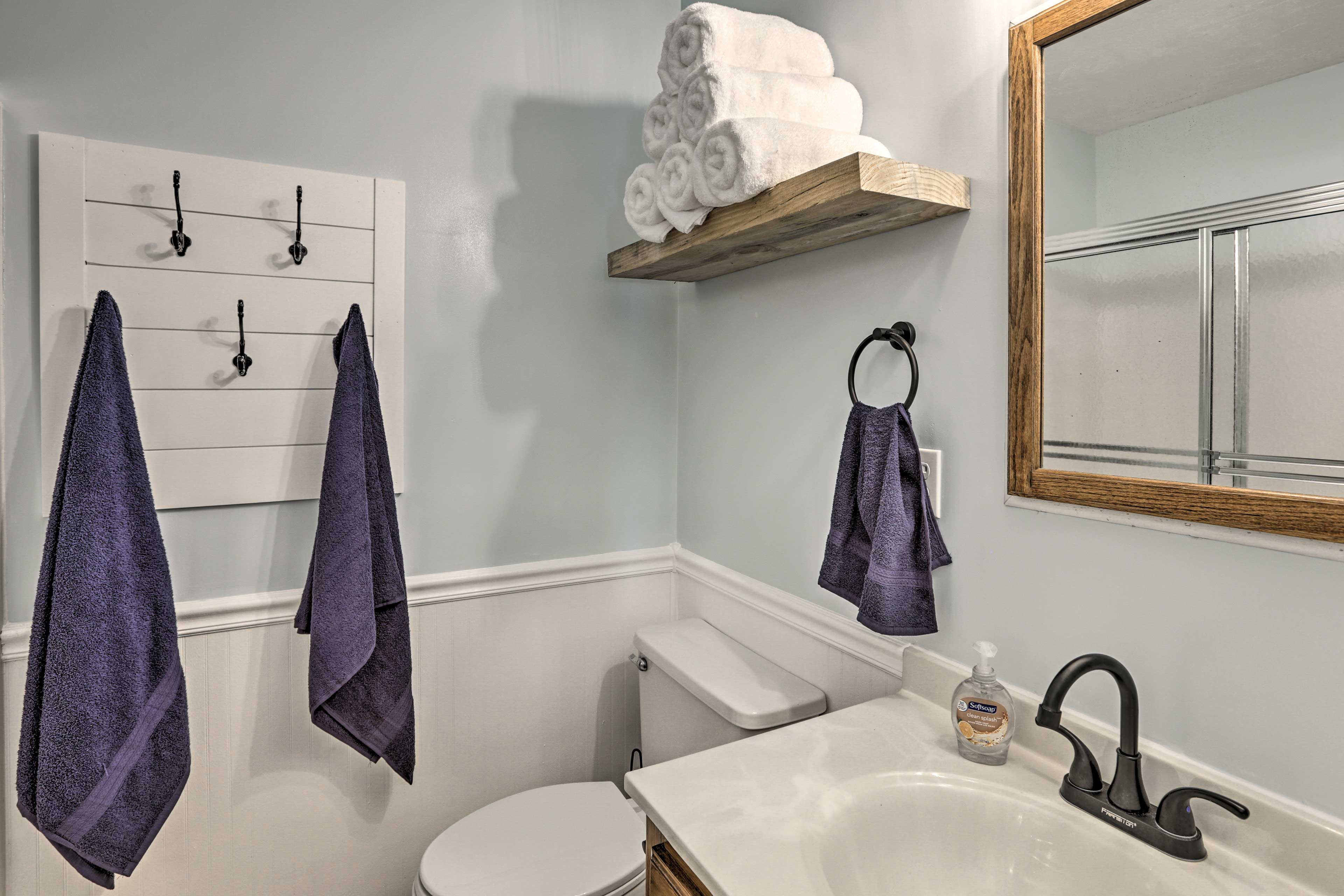 Full Bathroom | Lower Level | Hair Dryer